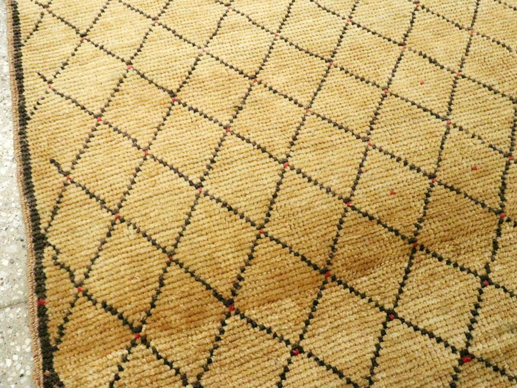 Contemporary Diamond Pattern Turkish Rug in Gold Mustard and Black In Excellent Condition In New York, NY