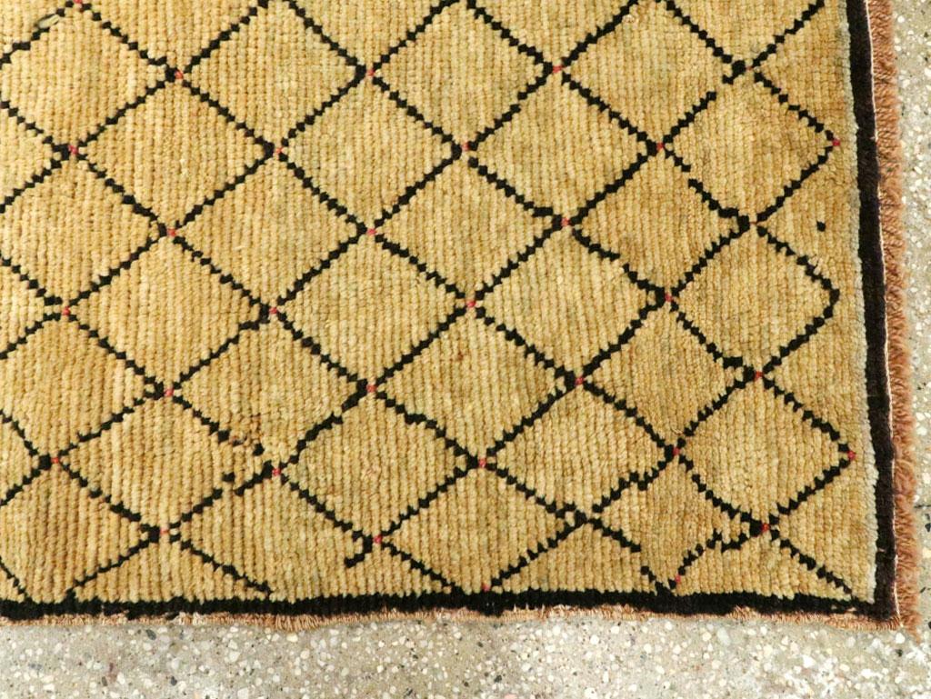 Contemporary Diamond Pattern Turkish Rug in Gold Mustard and Black 2