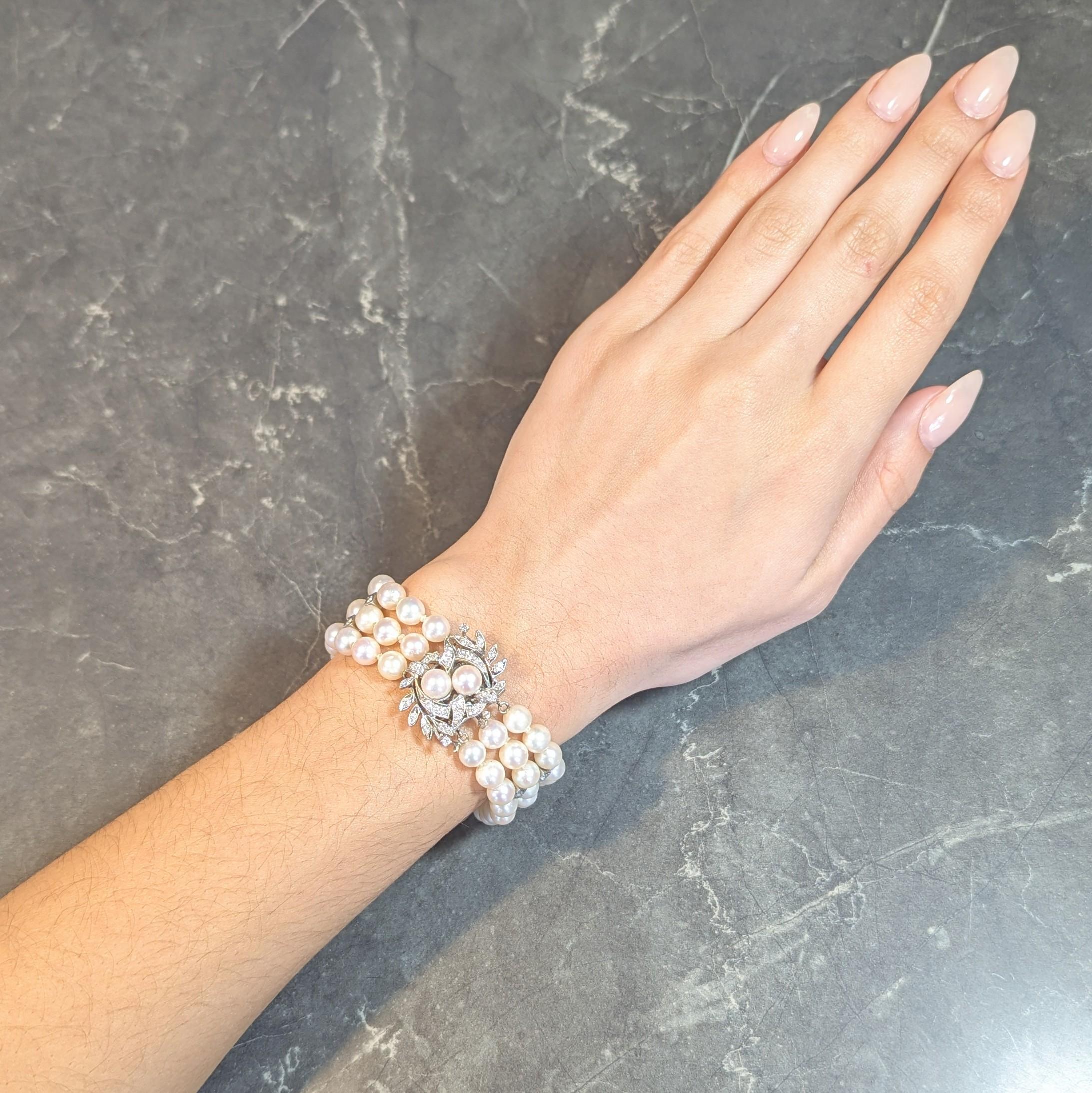 Taille ronde Bracelet vintage multibrins en or 14 carats avec perles et feuillages de diamants du milieu du siècle dernier