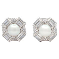 Pendientes octogonales de oro platino con perlas y diamantes de mediados de siglo