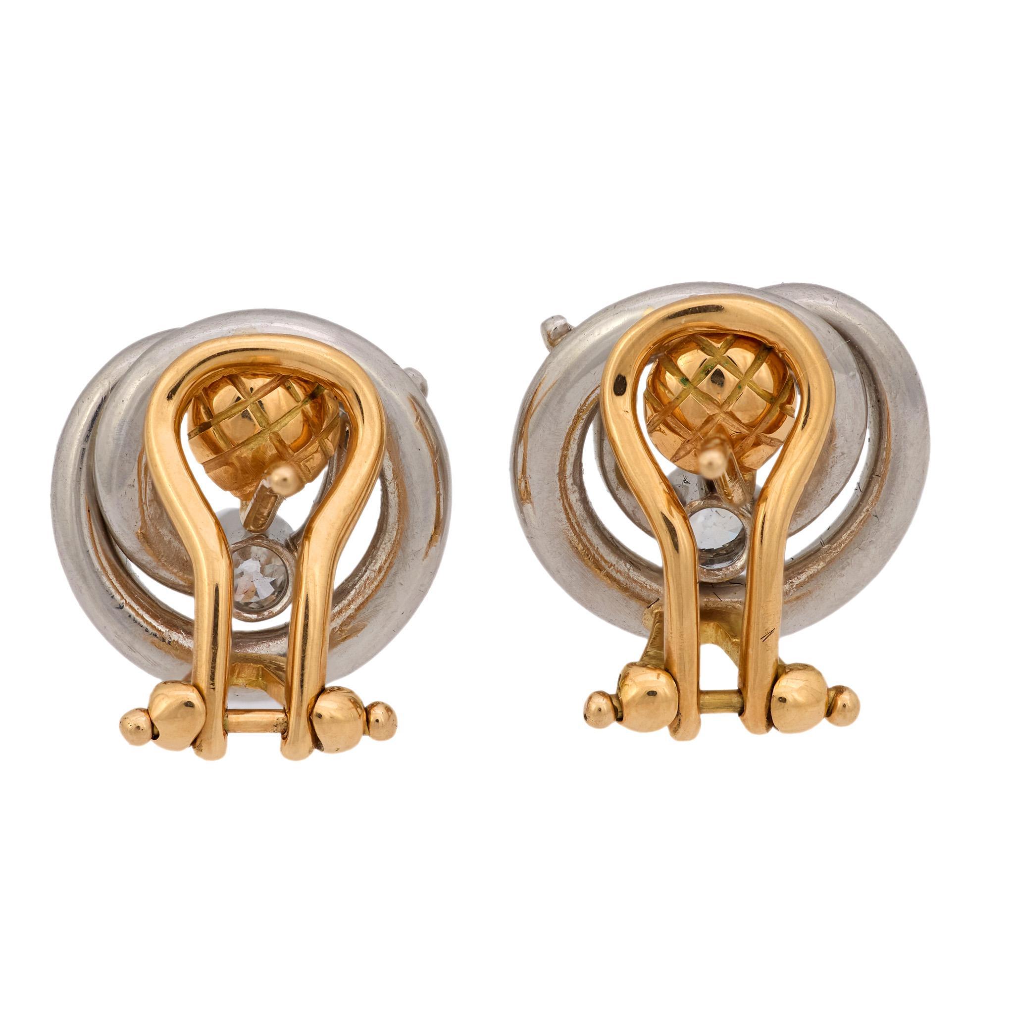 Boucles d'oreilles clip serpent en diamant, platine et or jaune 18k du milieu du siècle Bon état - En vente à Beverly Hills, CA