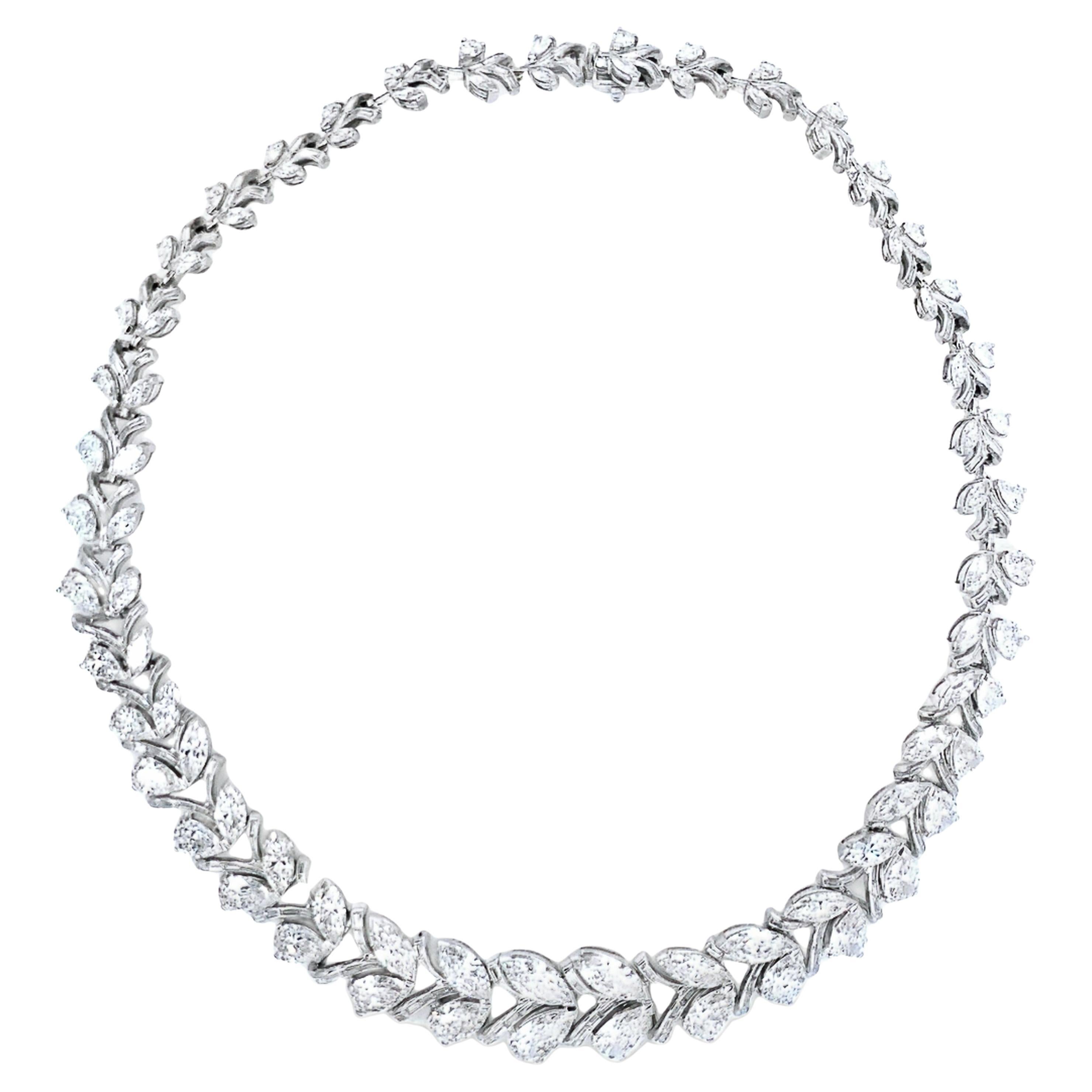 Collar de Platino con Diamantes de Mediados de Siglo