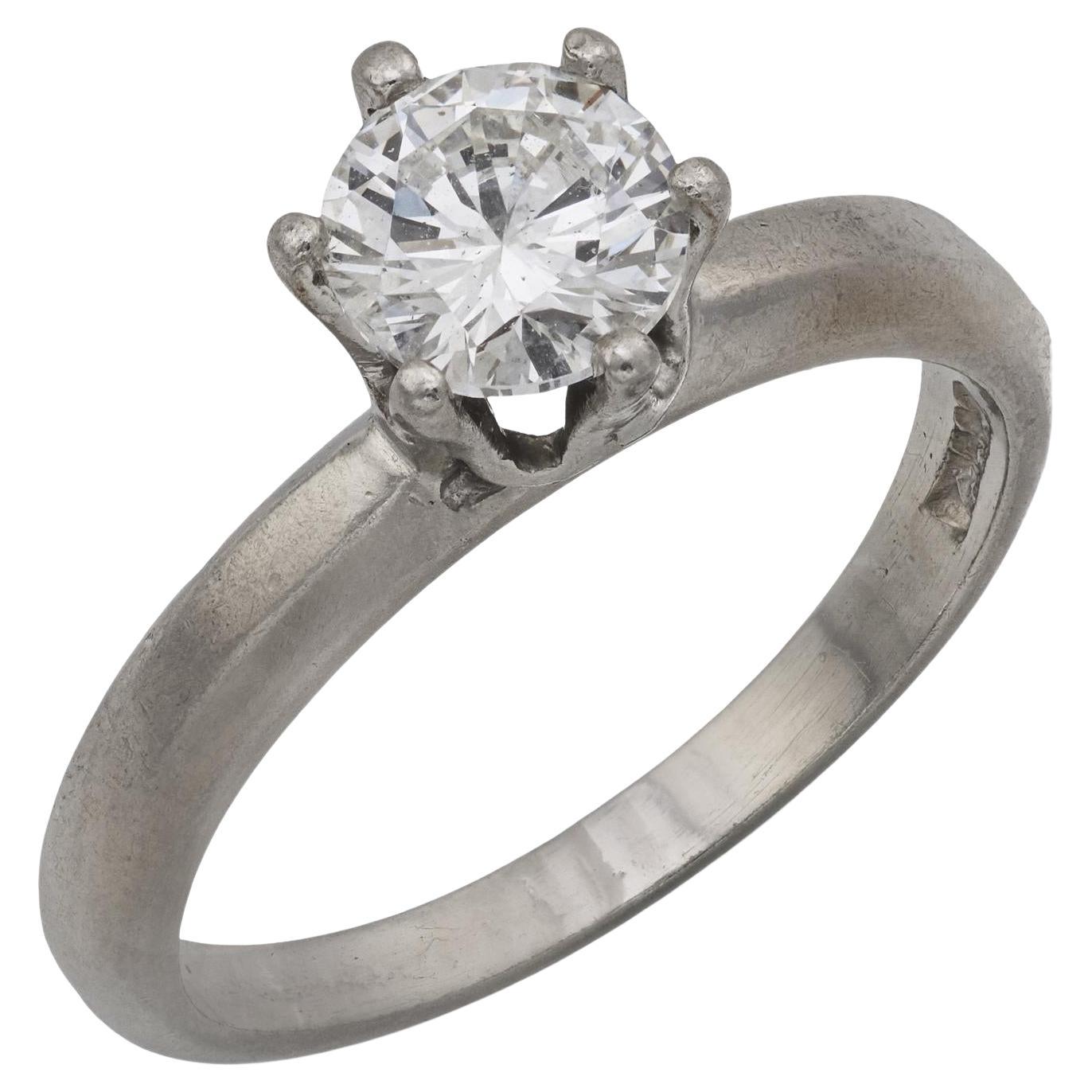 Bague de fiançailles solitaire en platine et diamant du milieu du siècle en vente
