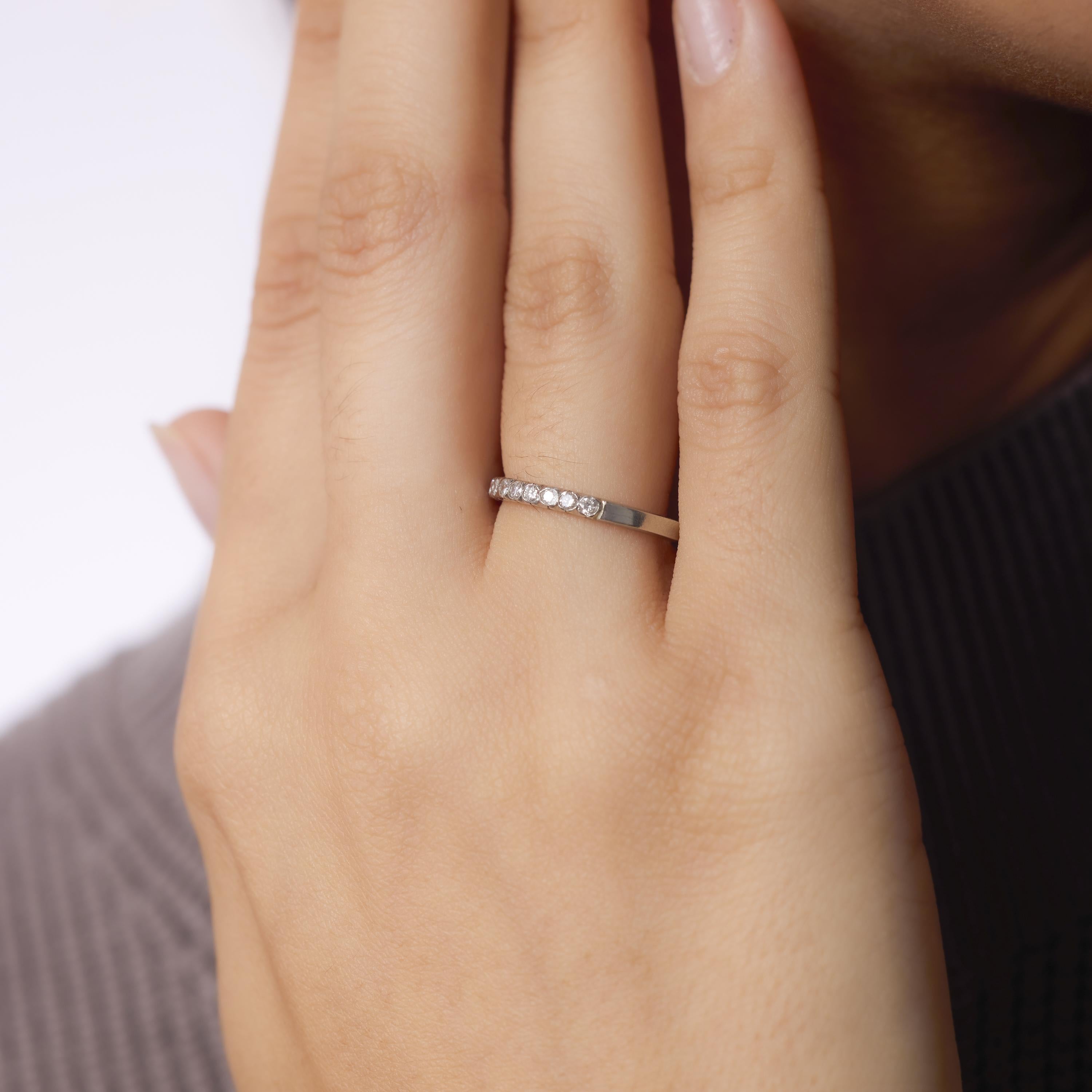 Brilliant Cut Mid Century diamond platinum wedding band For Sale
