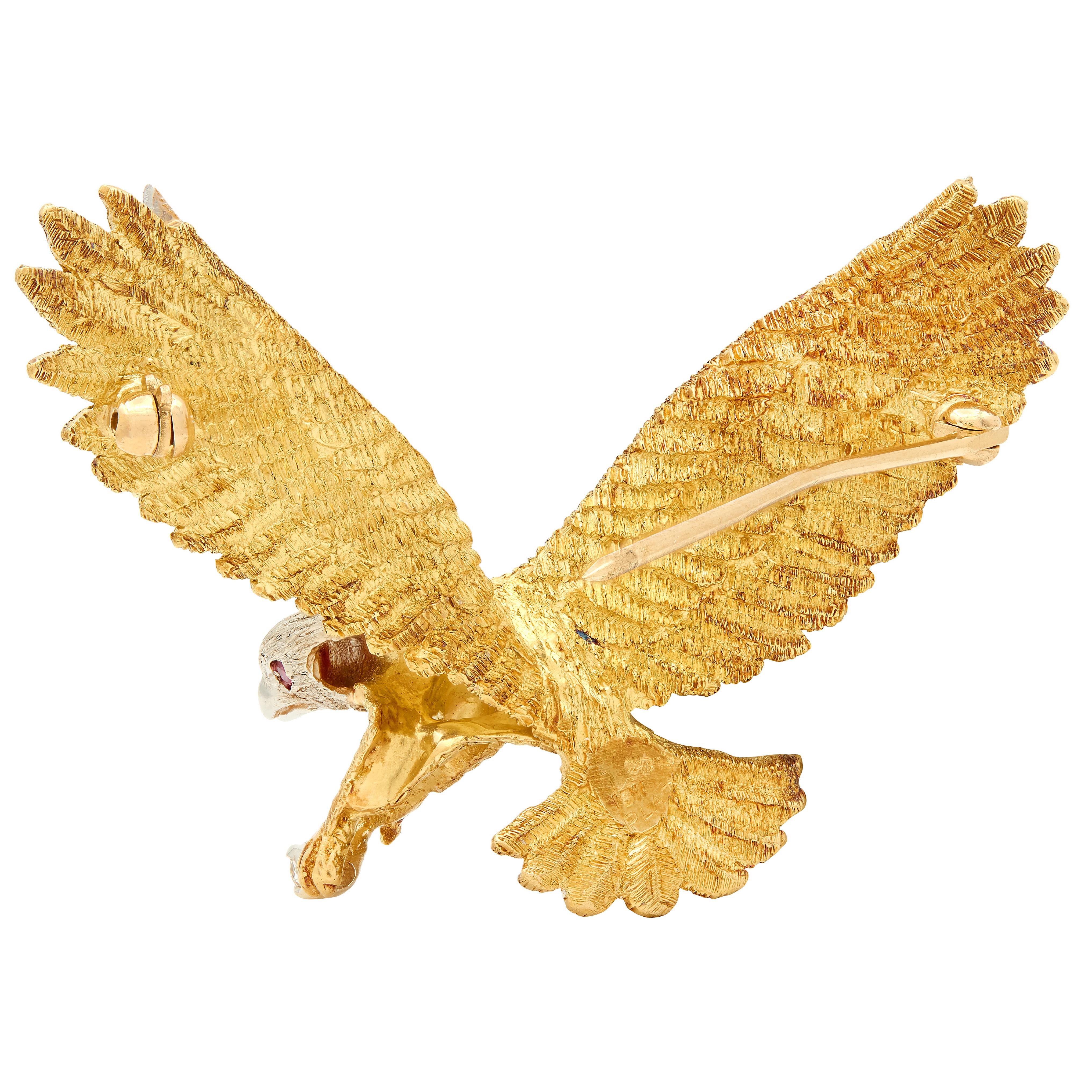 Mid-Century Diamond Ruby Platinum 18K Two-Tone Gold Vintage Bald Eagle Brooch In Excellent Condition For Sale In Philadelphia, PA