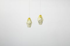 Diamant-Glasanhänger aus der Jahrhundertmitte mit gedrucktem Wirbel-Design