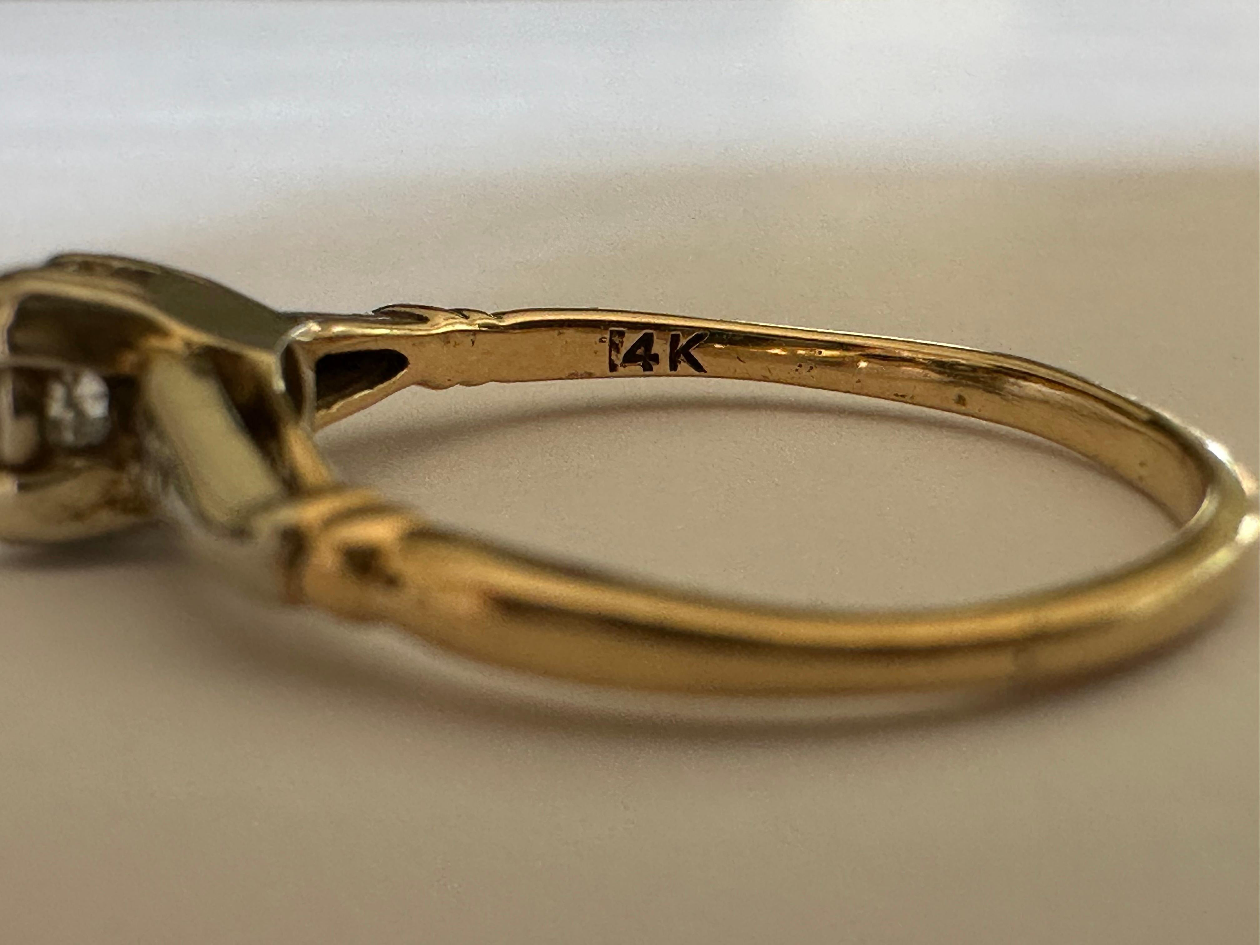 Taille vieille Europe Bague de fiançailles à trois pierres en diamant du milieu du siècle dernier en vente
