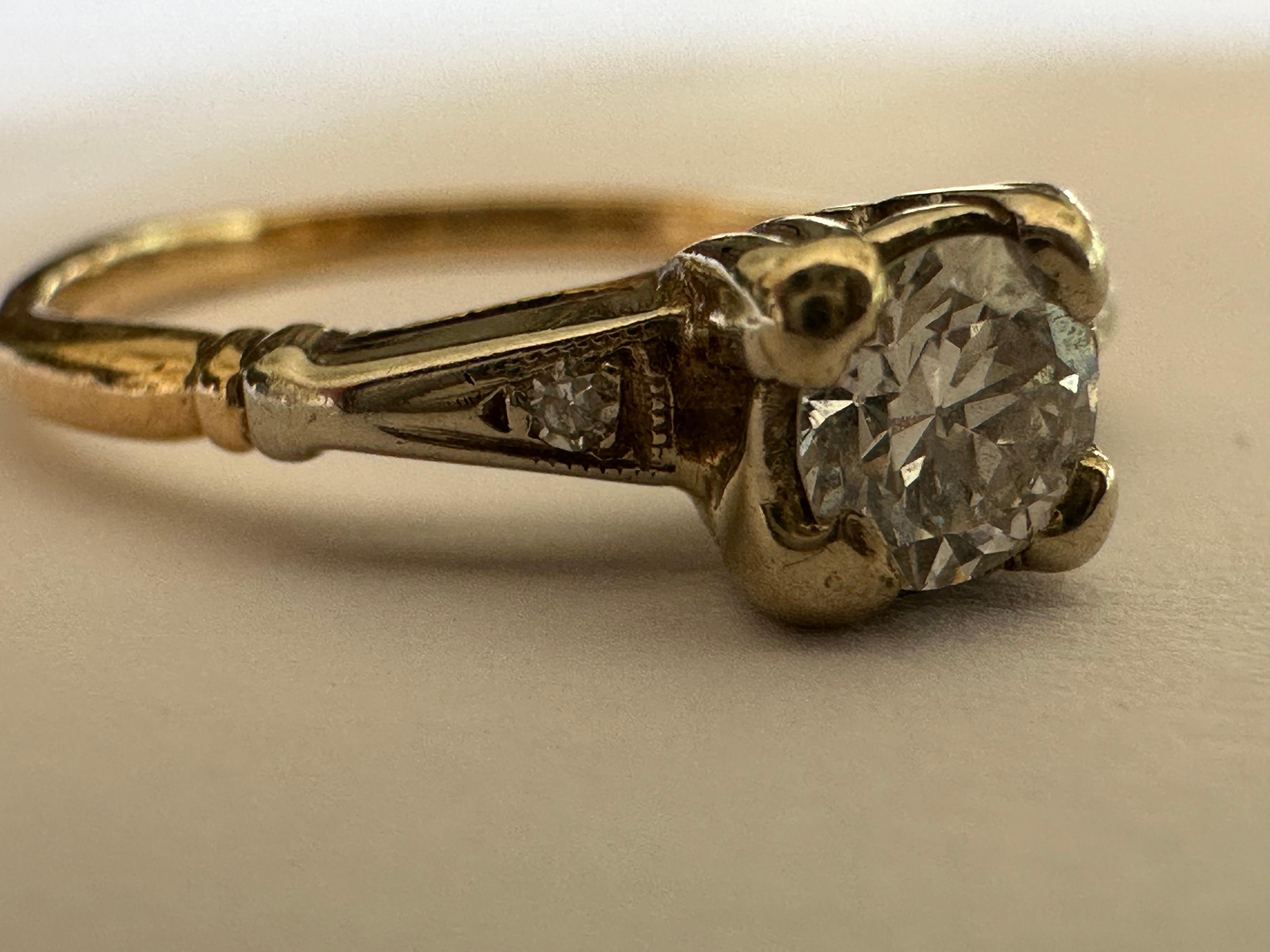 Bague de fiançailles à trois pierres en diamant du milieu du siècle dernier Pour femmes en vente