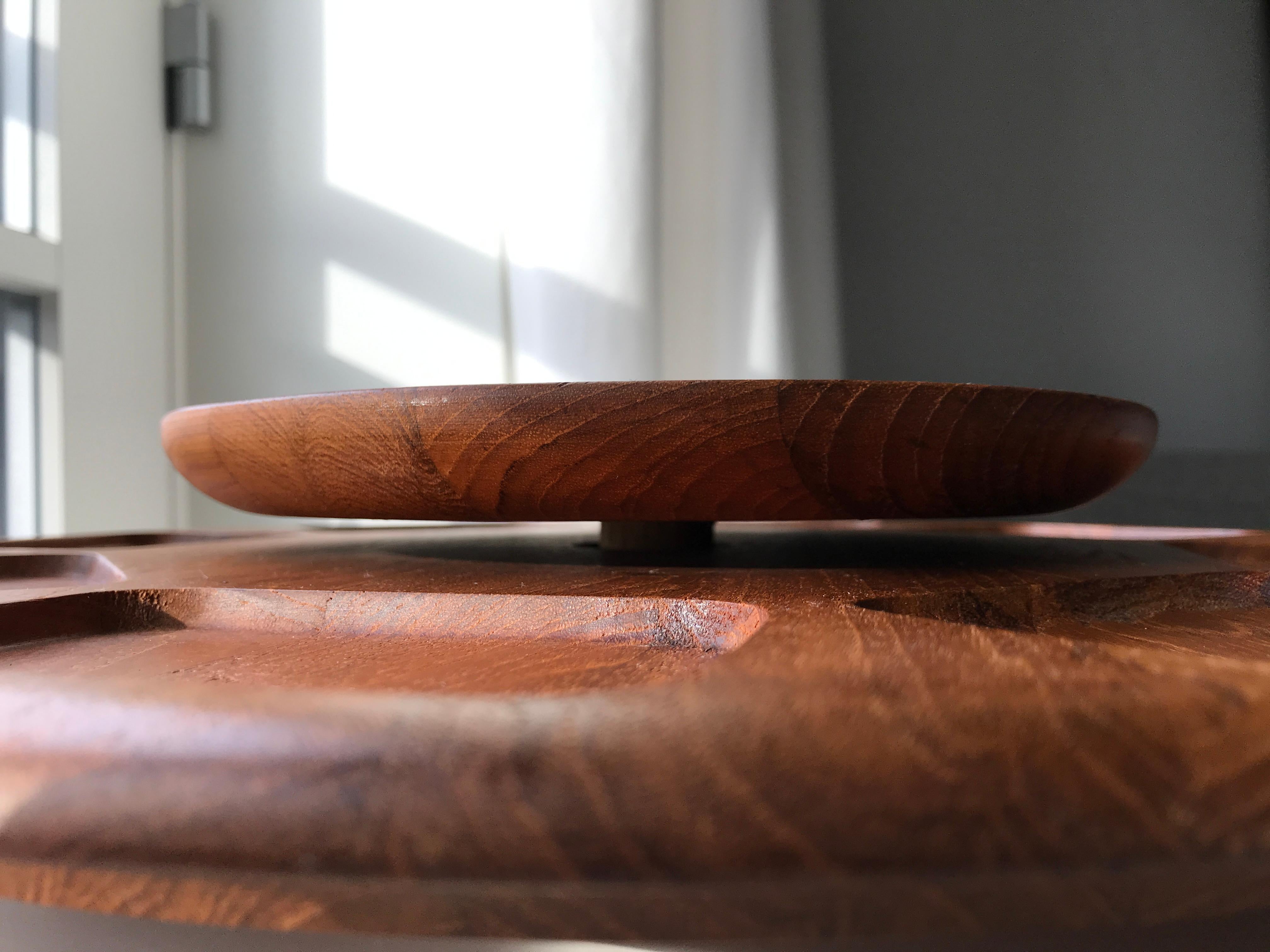 Mid-Century Digsmed Lazy Susan Solid Teak Tray In Good Condition For Sale In Copenhagen, DK