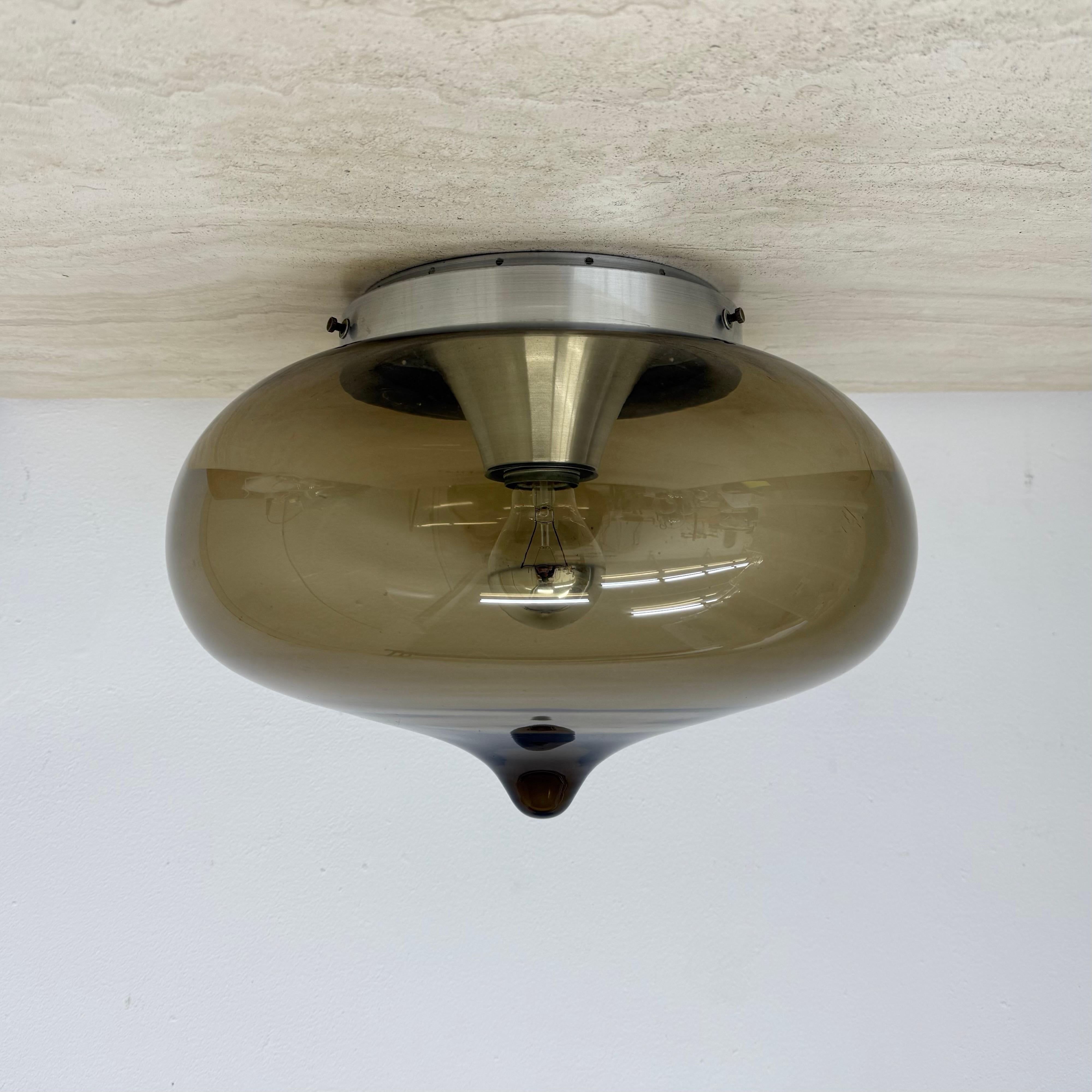Lámpara de techo de cristal ahumado Dijkstra de mediados de siglo space age, años 70 en venta 4