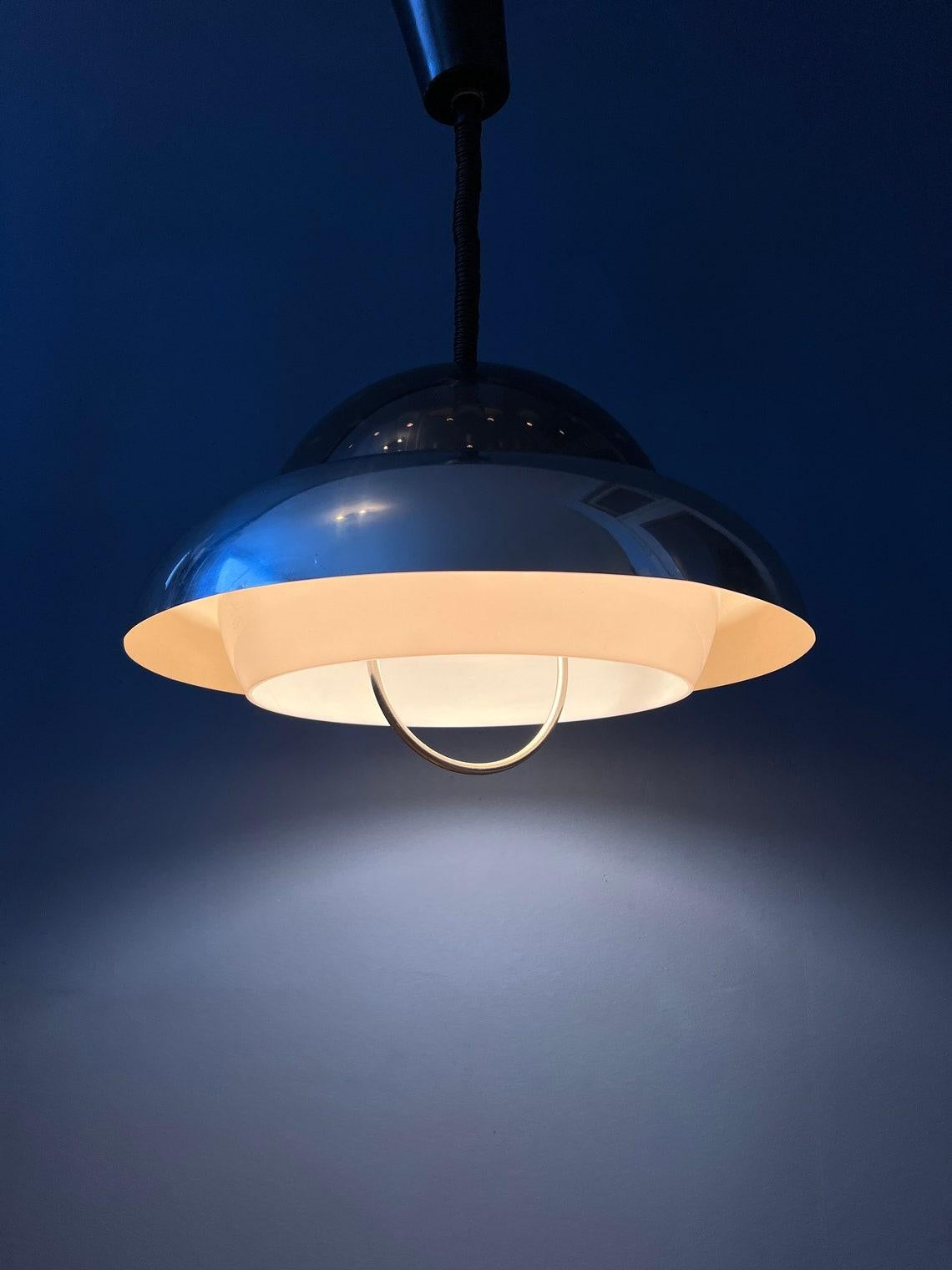 Mid Century Dijkstra Space Age Suspension Pendant Lamp, 1970s In Excellent Condition For Sale In ROTTERDAM, ZH