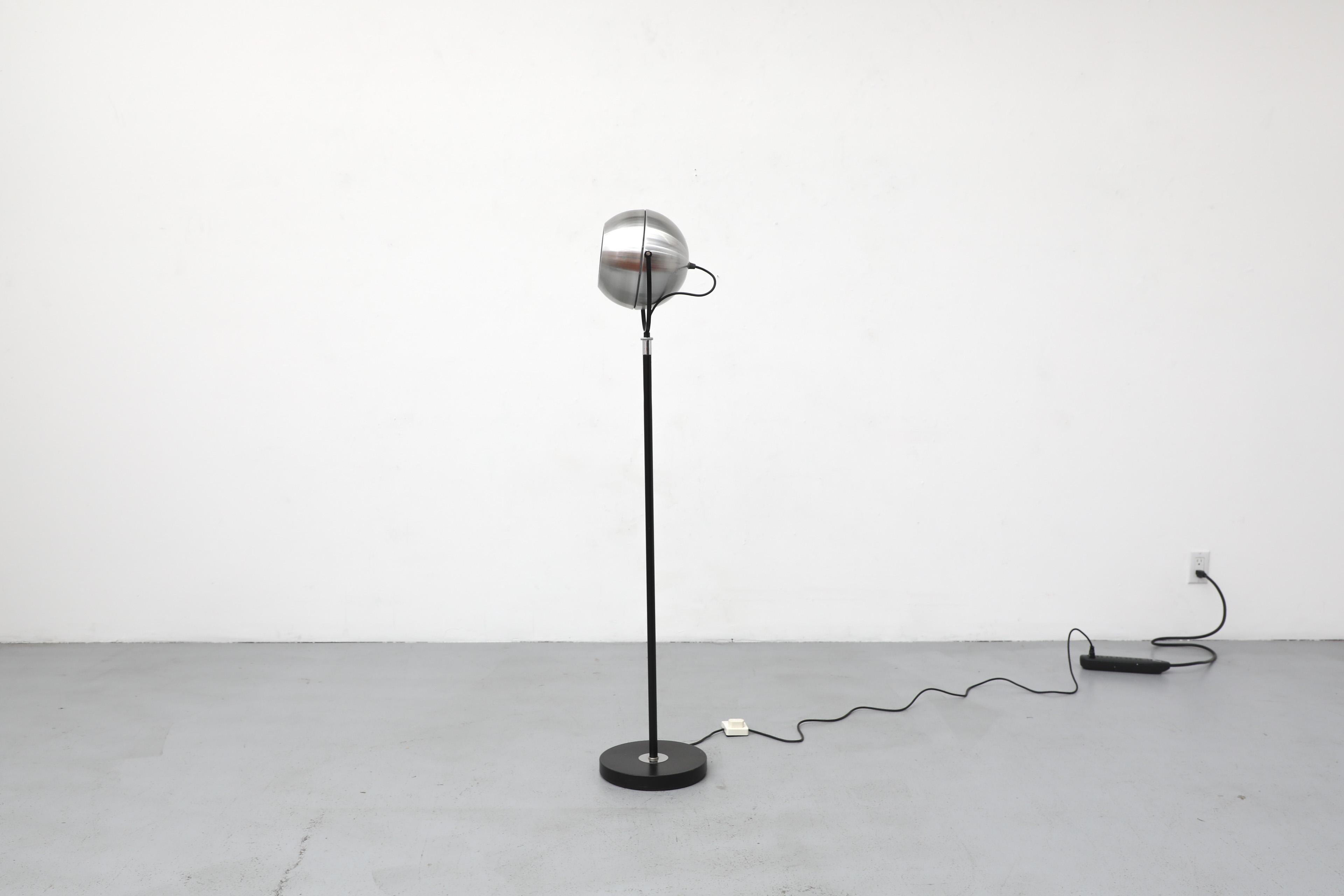 Lampe sur pied à globe extensible Dijkstra du milieu du siècle en chrome et noir en vente 5