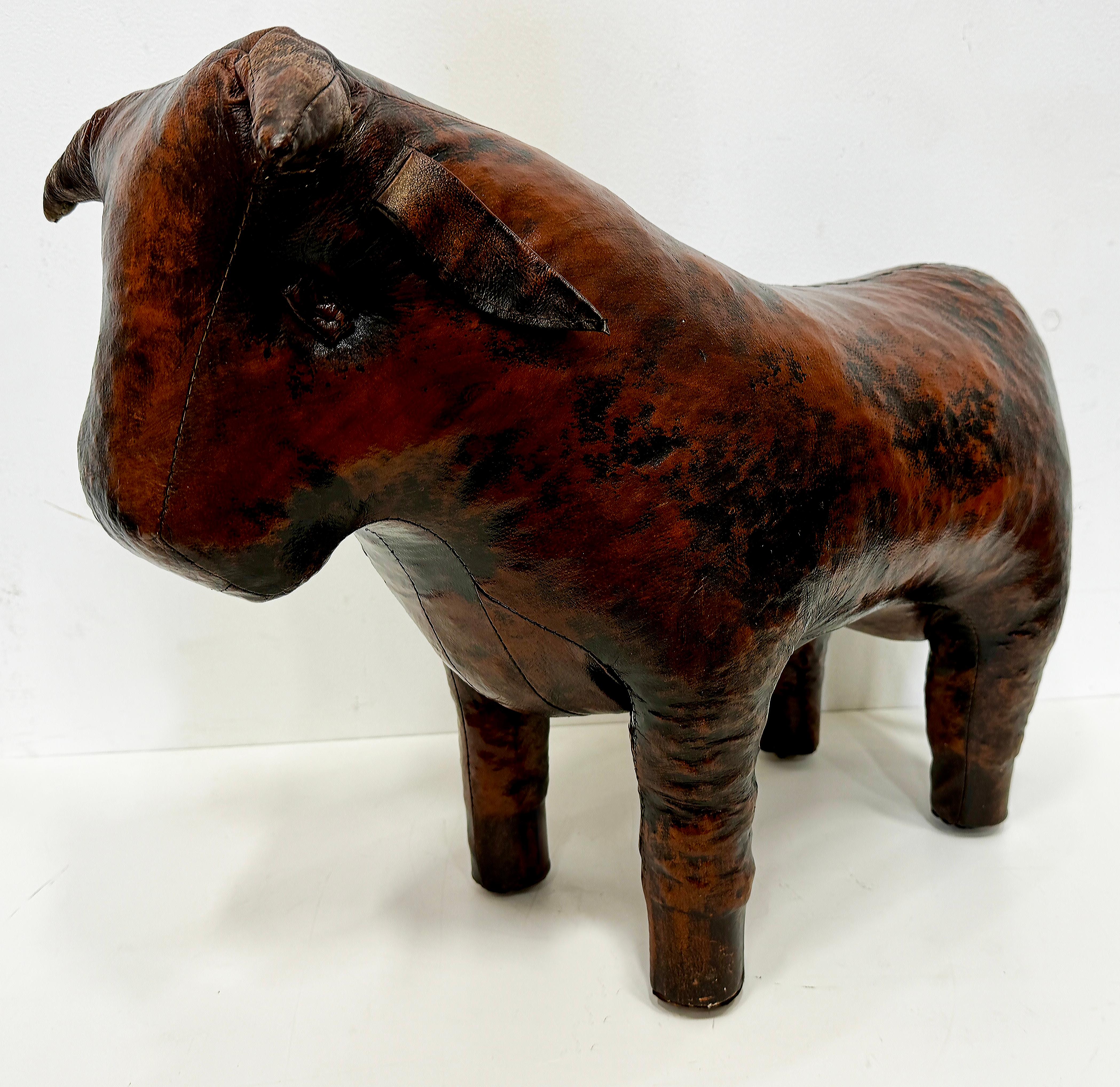  Mid-century Dimitri Omersa for Valenti Home Bull Ottoman In Good Condition For Sale In Miami, FL