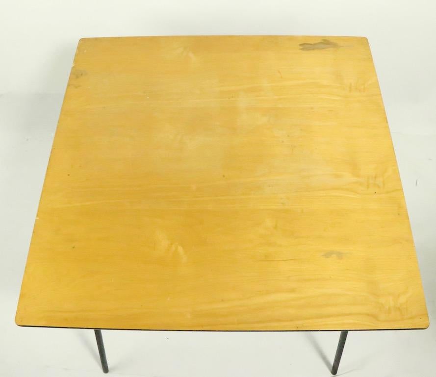 Mid Century Dinette Card Table Set by Cavalier In Good Condition For Sale In New York, NY