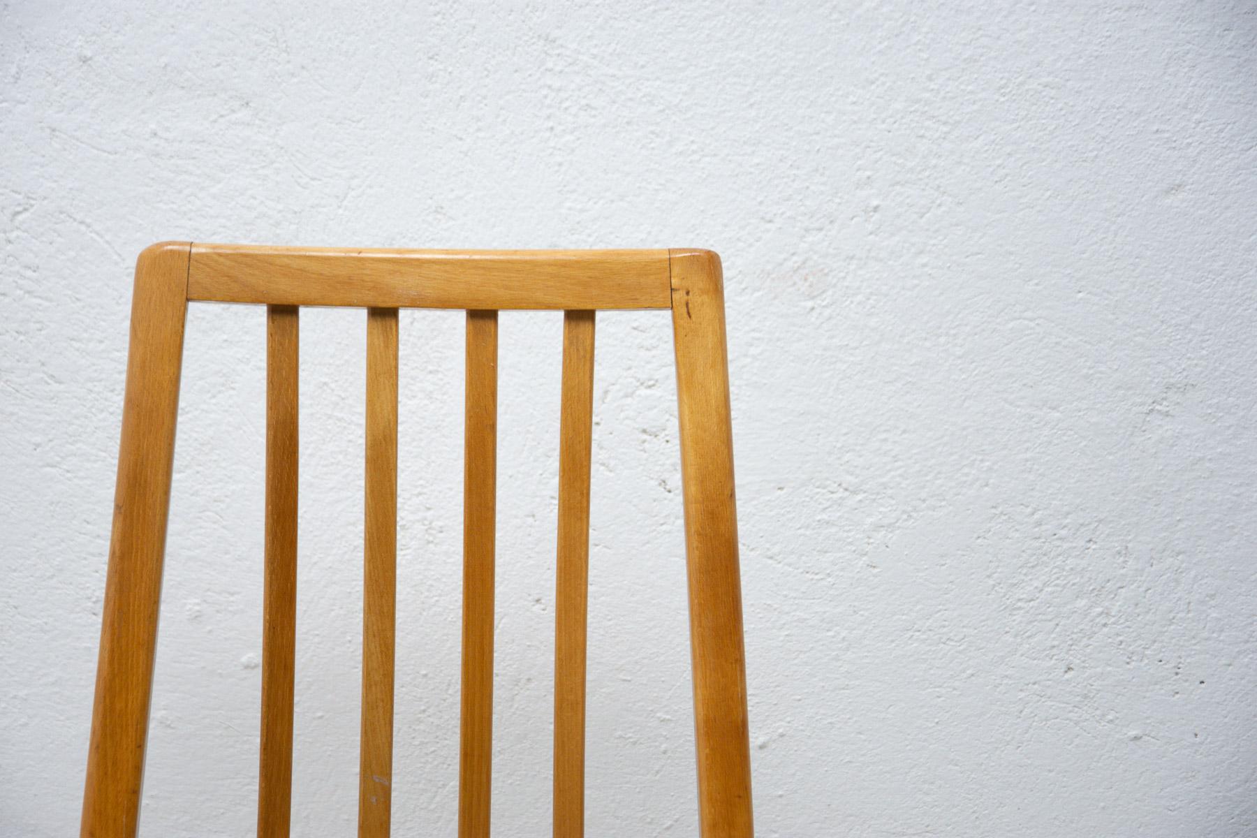 Chaise de salle à manger du milieu du siècle dernier de Ji Jiroutek pour Interir Praha, années 1960 en vente 5