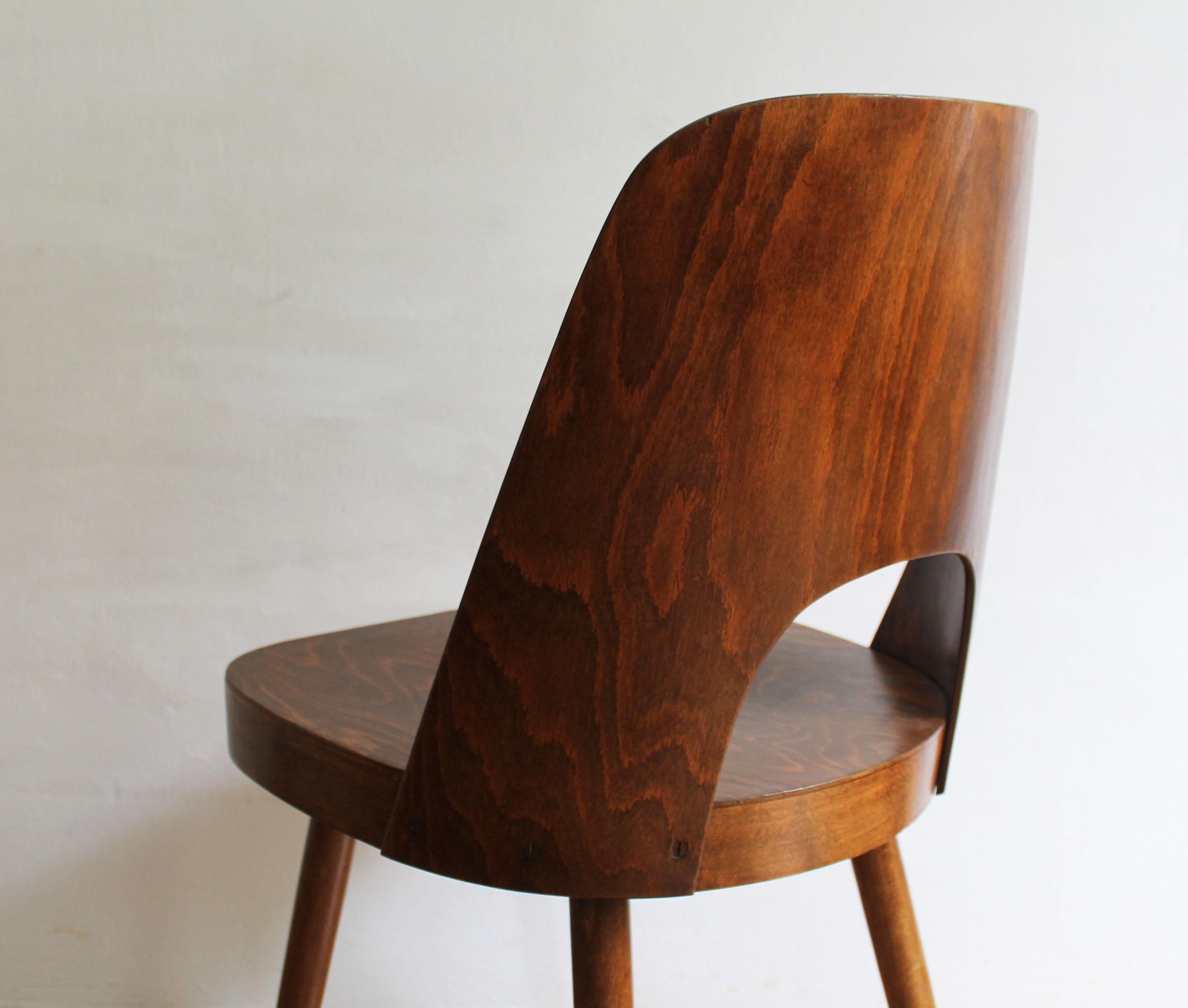 Mid Century Dining Chair No.515 by Oswald Haerdtl for TON Company For Sale 3