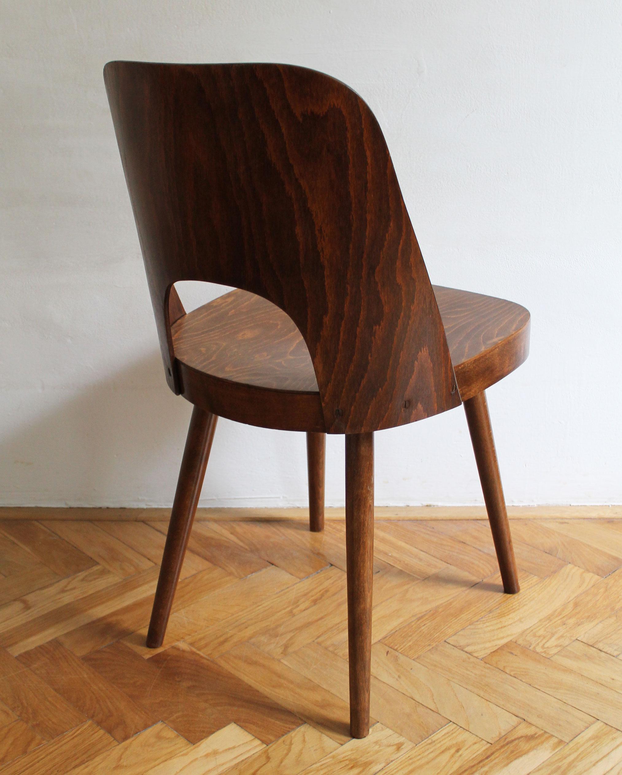 Mid Century Dining Chair No.515 by Oswald Haerdtl for TON Company In Good Condition For Sale In Brno, CZ