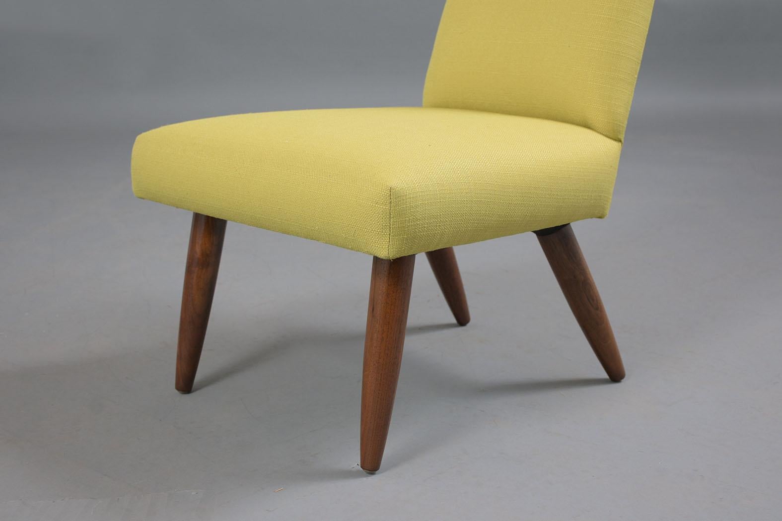 Ensemble de quatre chaises de salle à manger danoises modernes tapissées en vente 1