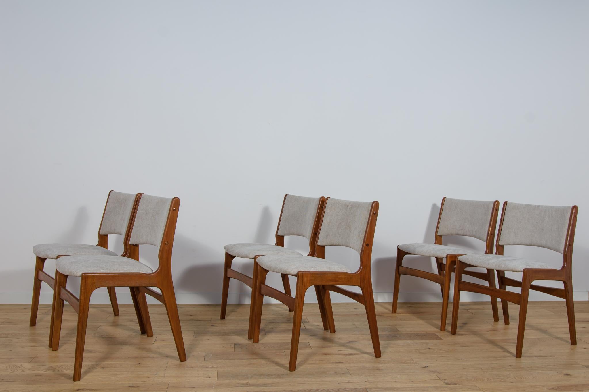 Falegnameria Sedie da pranzo di metà secolo di Johannes Andersen, anni '60, Danimarca, Set di 6 in vendita