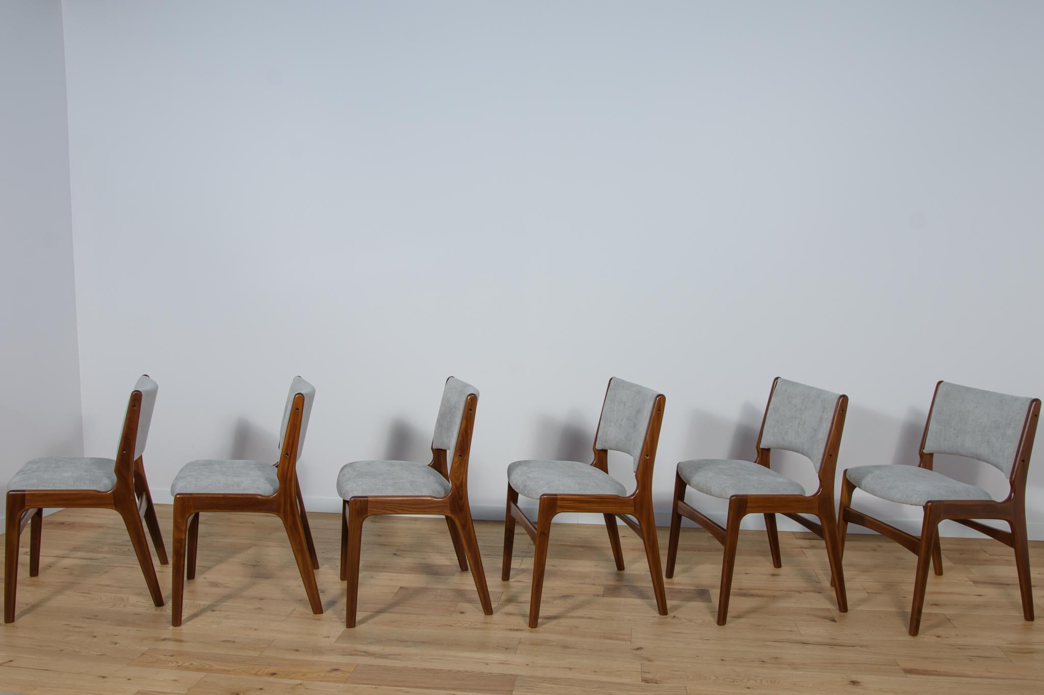 Mid Century Dining Chairs by Johannes Andersen, 1960s, Set of 6 In Excellent Condition For Sale In GNIEZNO, 30