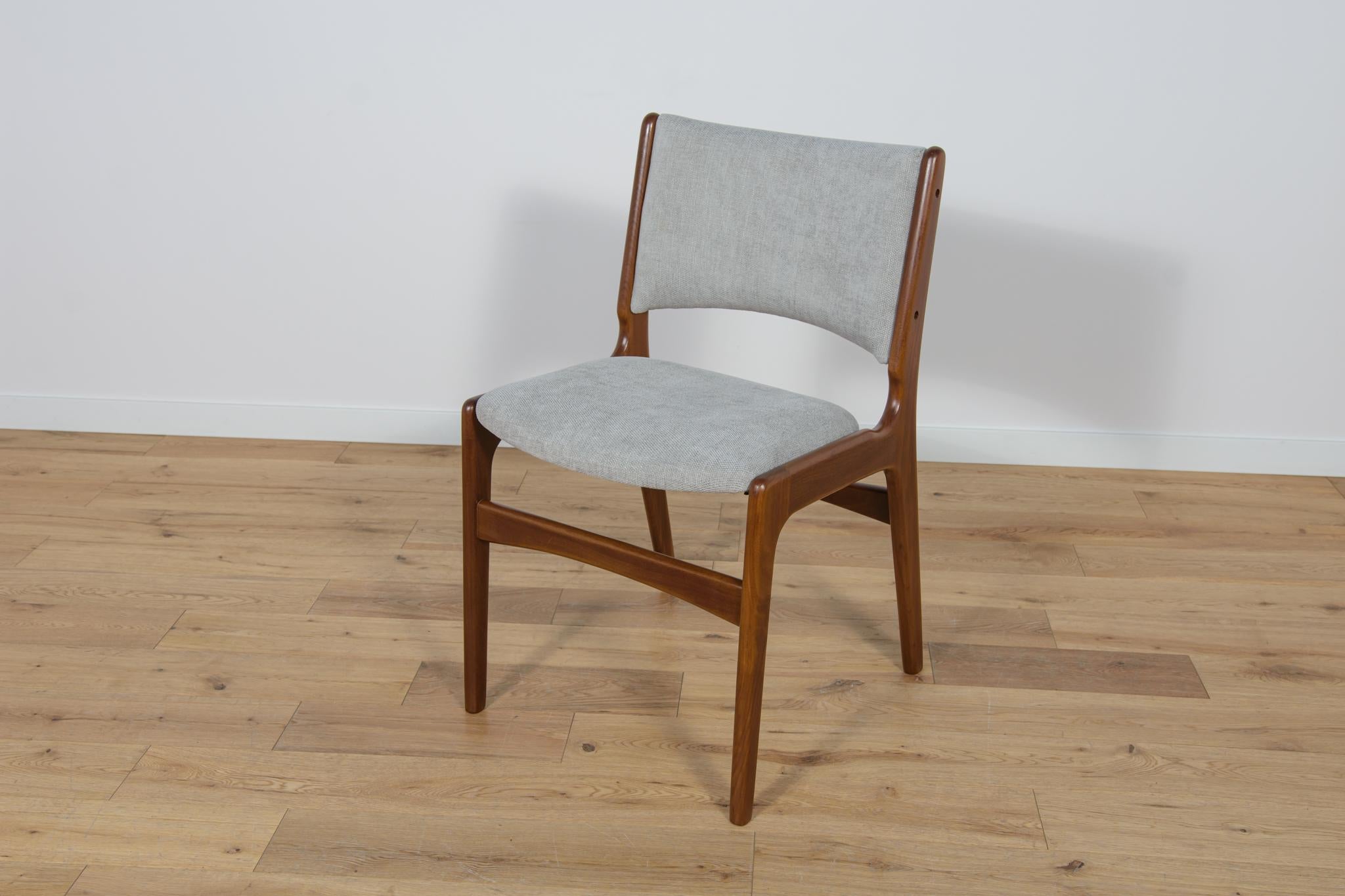 Mid Century Dining Chairs by Johannes Andersen, 1960s, Set of 6 For Sale 1