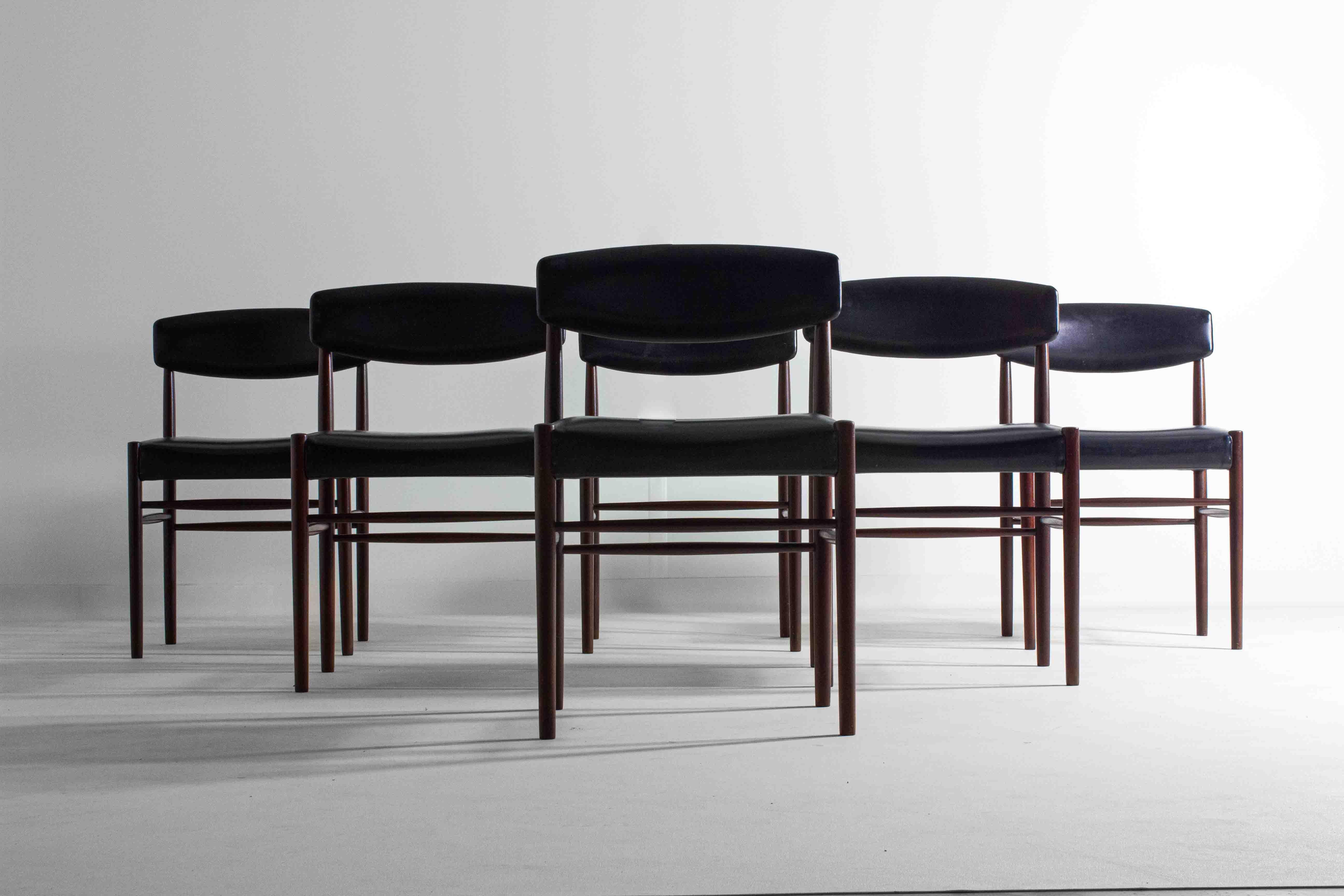Mid-Century Modern Mid-century dining chairs by Oswald Vermaercke for V-form, Belgium 1960s For Sale