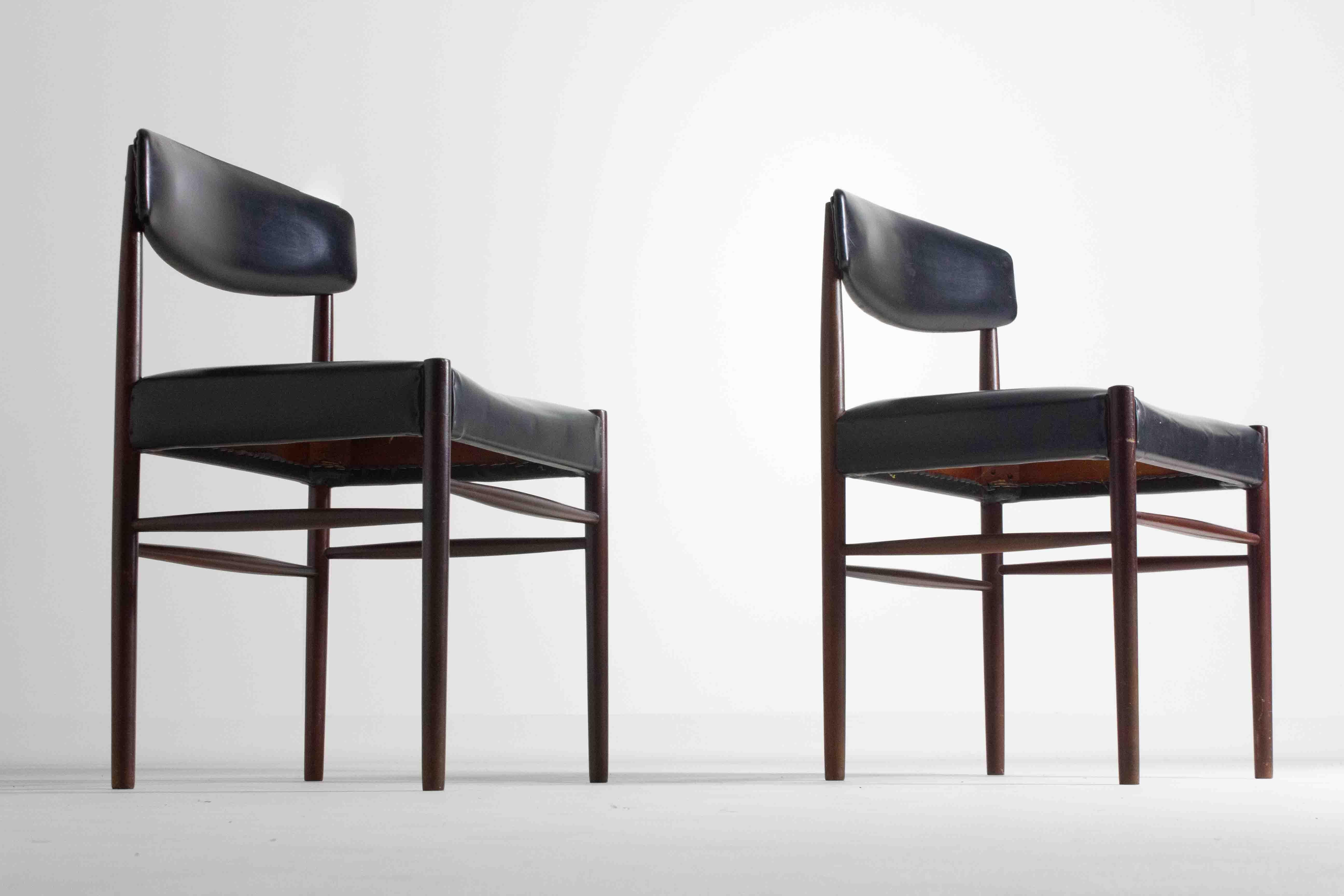 Mid-century dining chairs by Oswald Vermaercke for V-form, Belgium 1960s For Sale 1