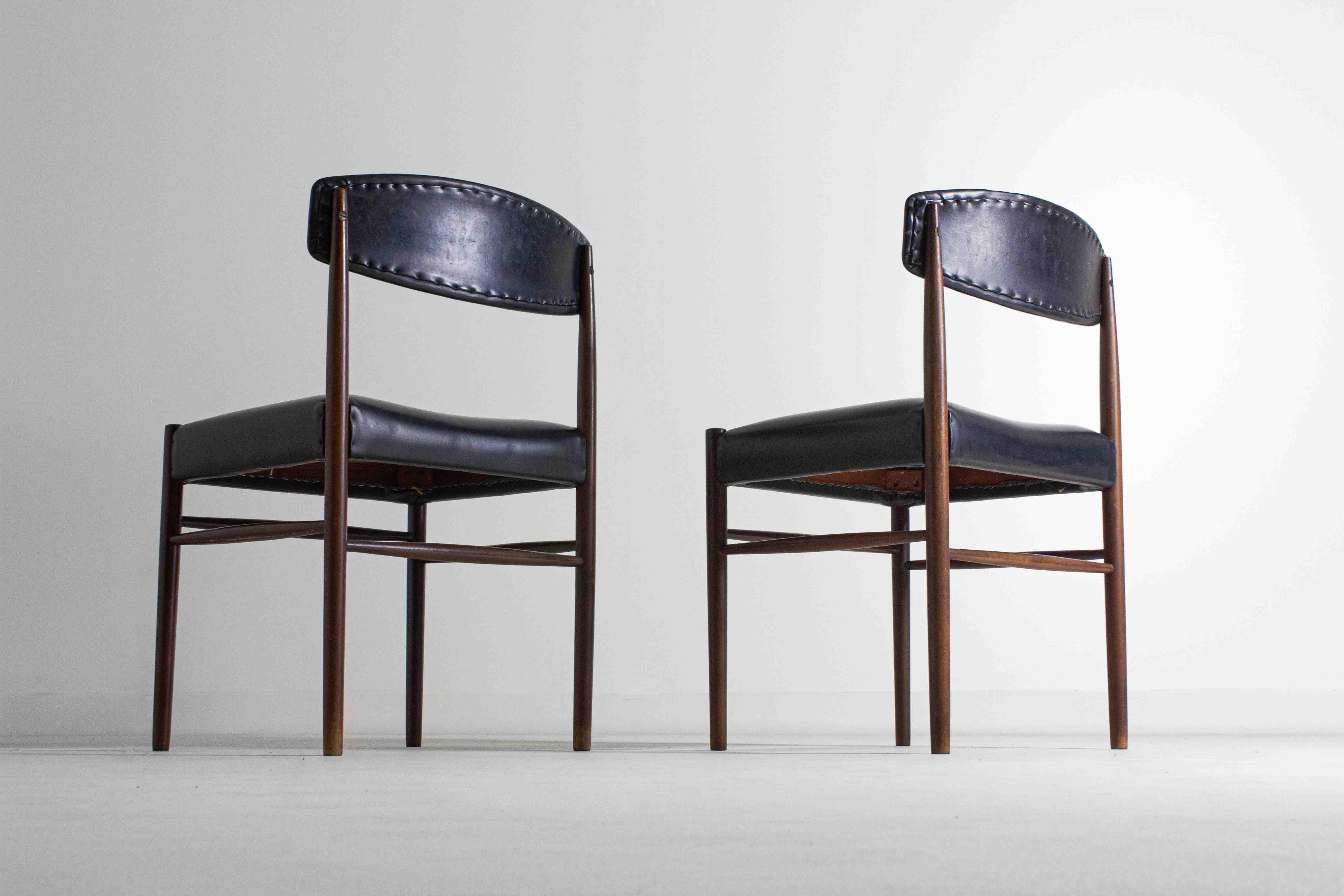 Mid-century dining chairs by Oswald Vermaercke for V-form, Belgium 1960s For Sale 2