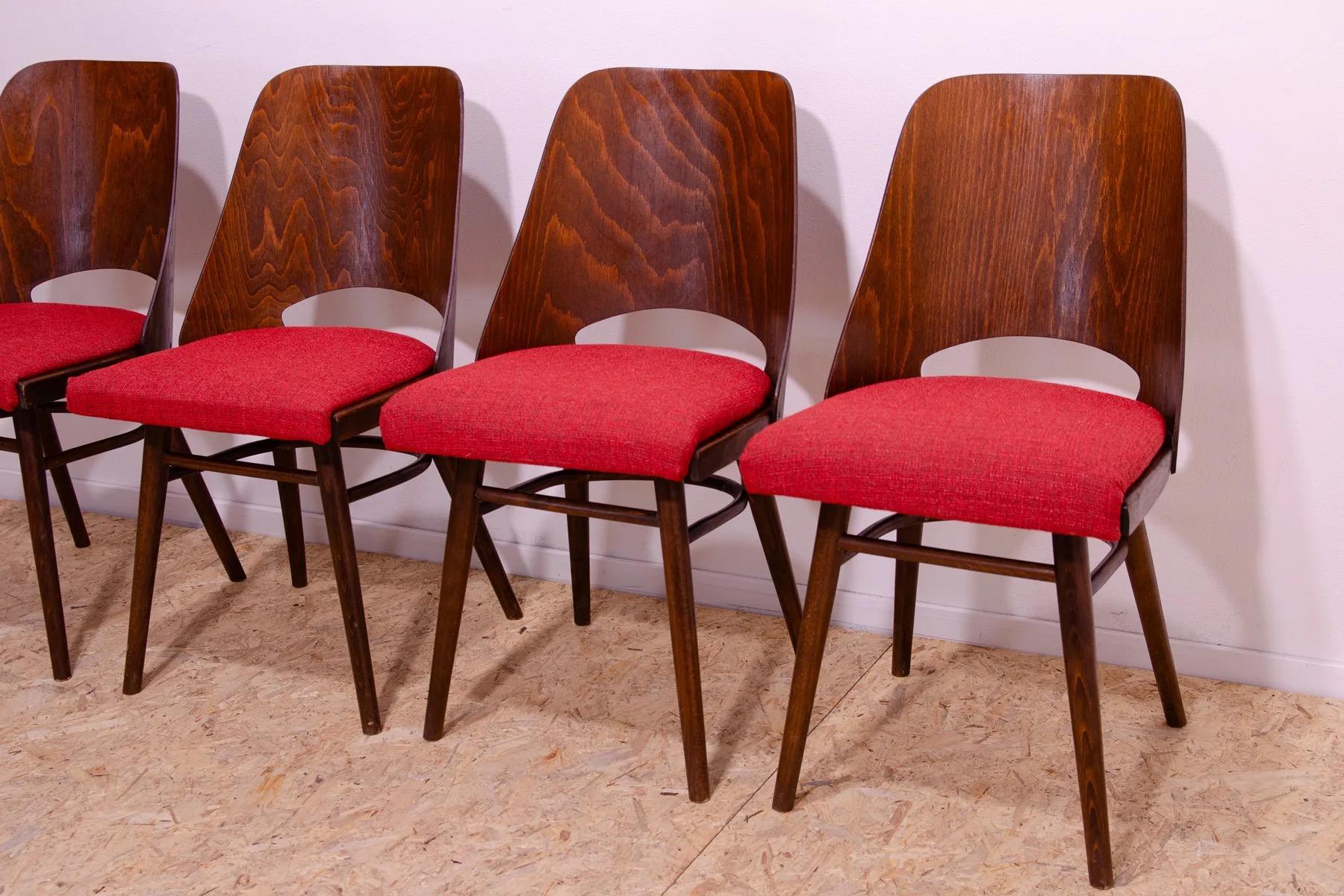Sillas de comedor Mid Century de Radomír Hofman, años 60, set de 4 en venta 4