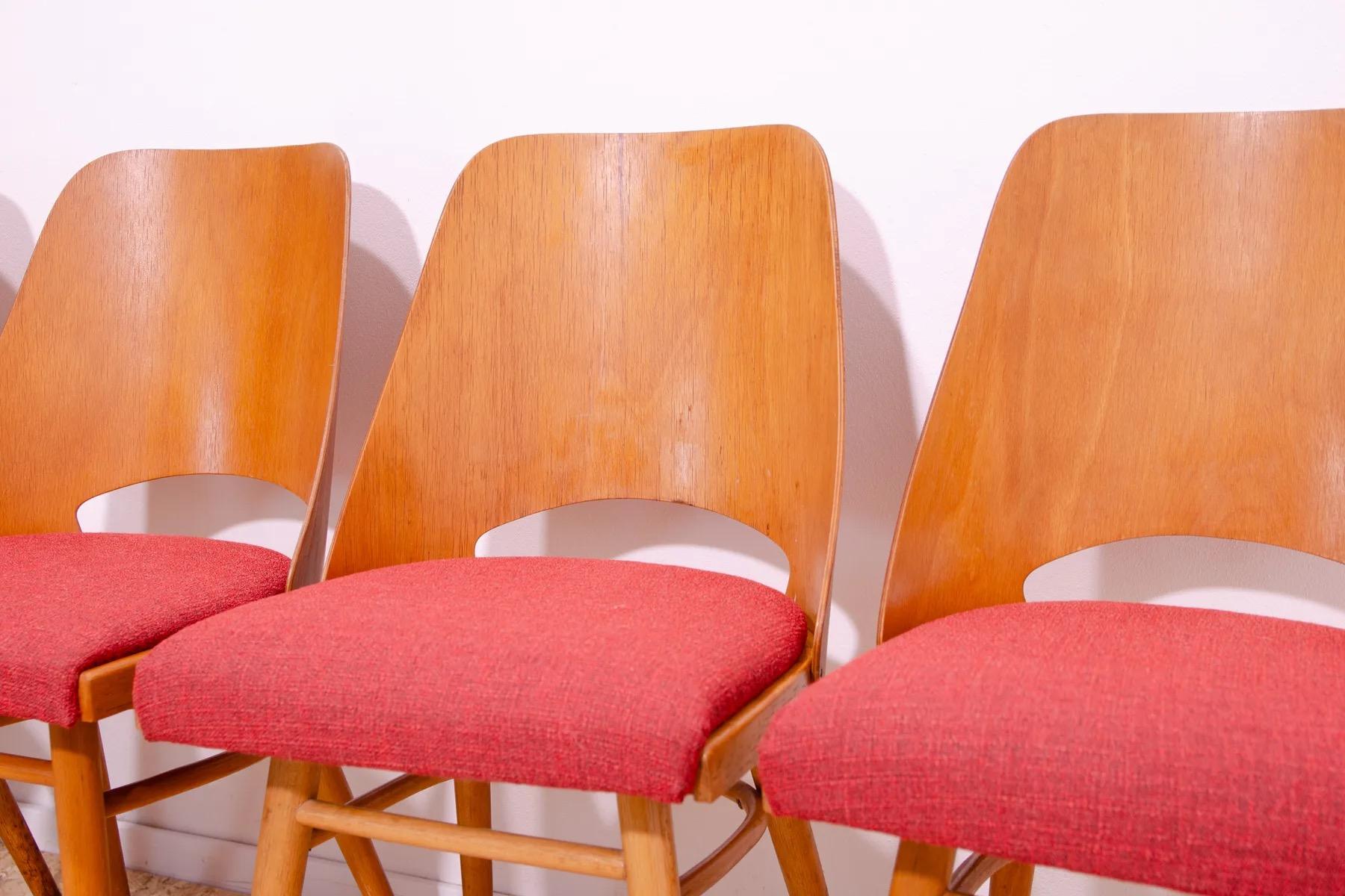Chaises de salle à manger du milieu du siècle par Radomír Hofman, années 1960, ensemble de 6 en vente 7