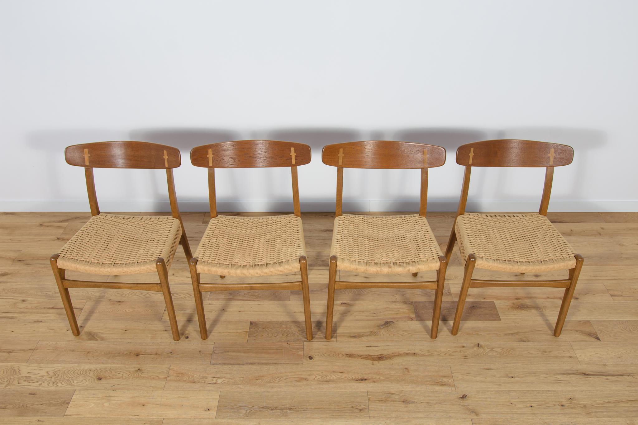 Mid-Century Modern Chaises de salle à manger du milieu du siècle CH23  par Hans J. Wegner pour Carl Hansen & Søn. en vente