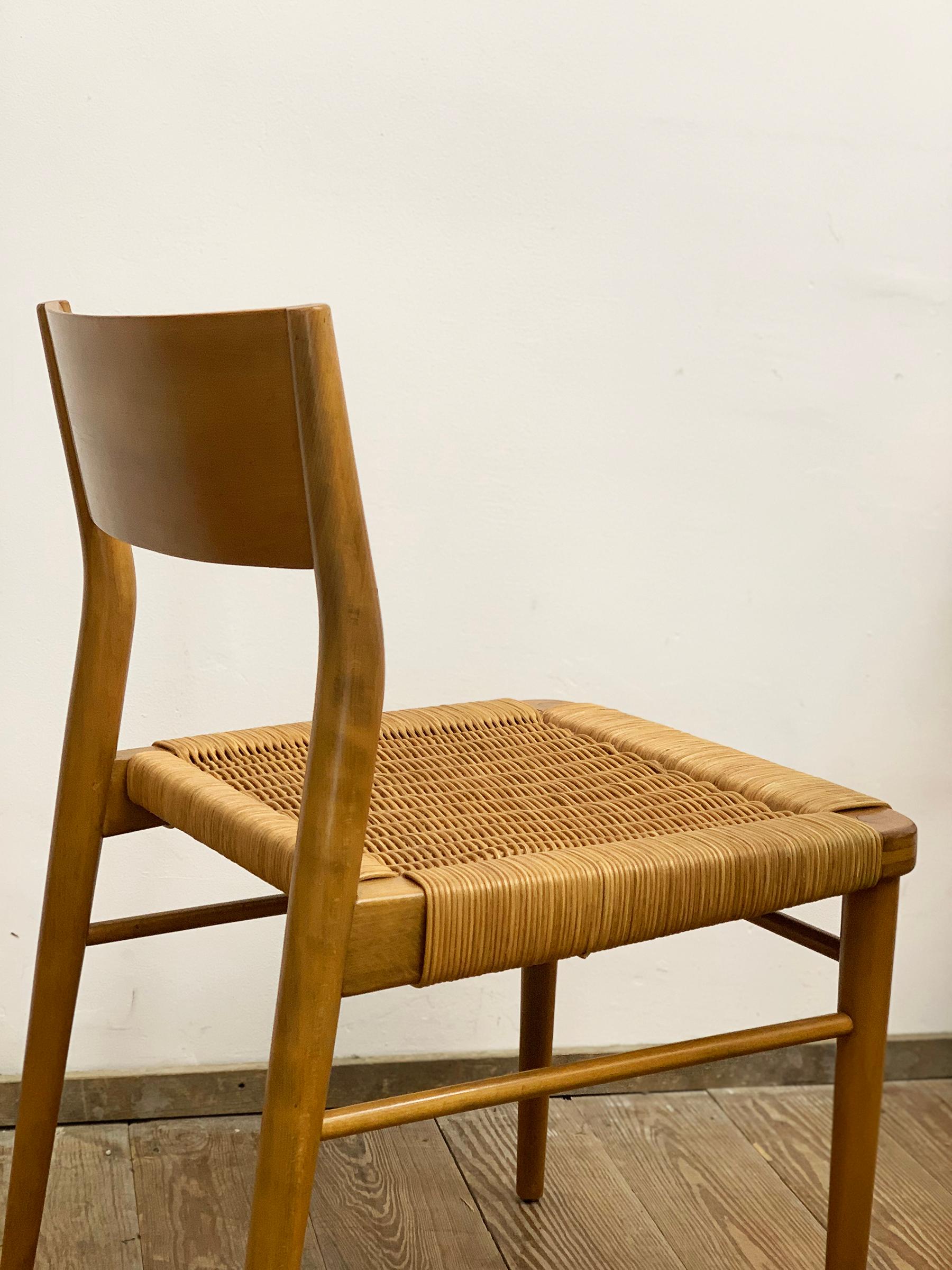 Mid-Century Dining Chairs in Cherry Wood and Rattan Mesh by Georg Leowald For Sale 7