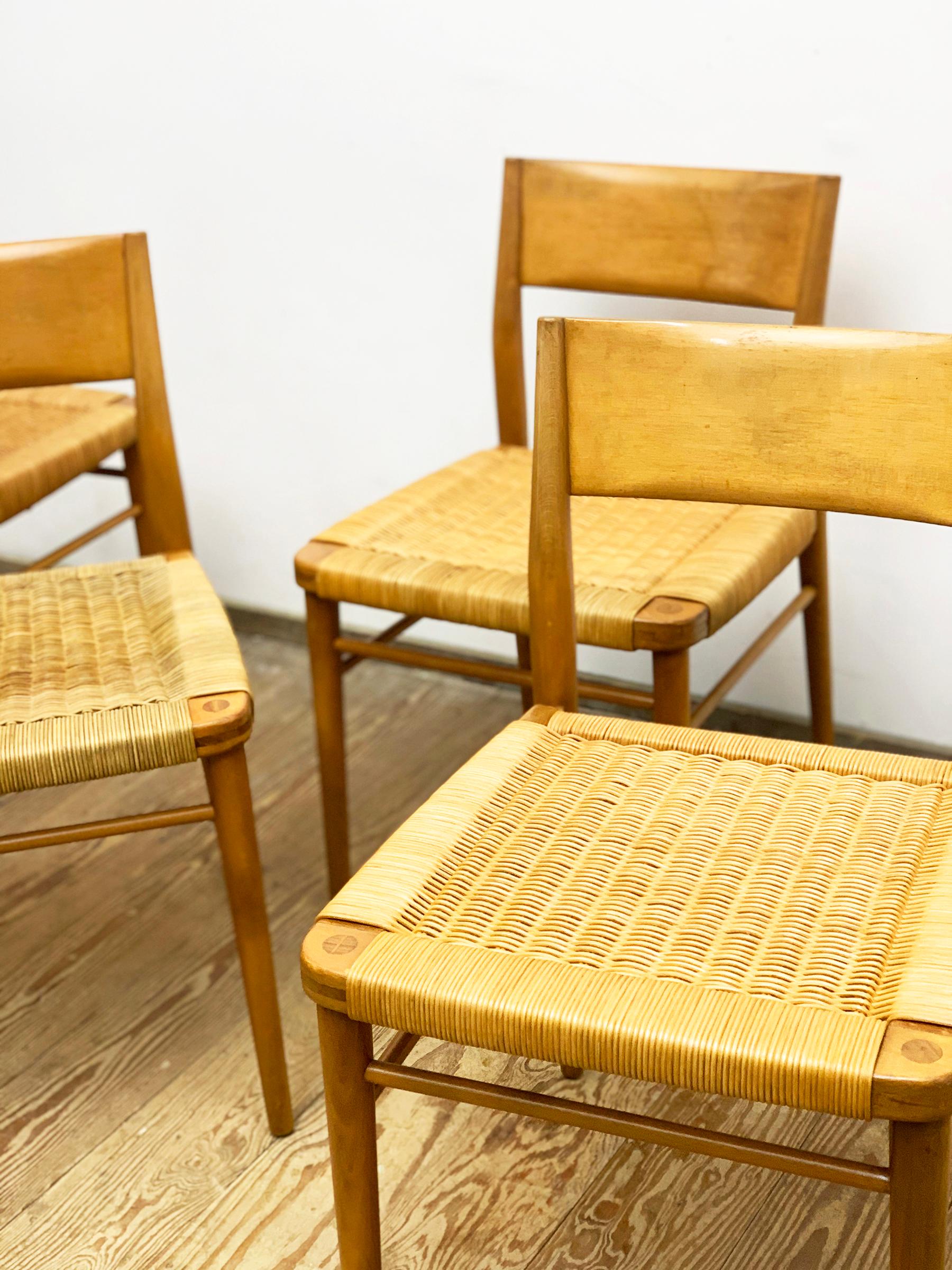 Mid-Century Dining Chairs in Cherry Wood and Rattan Mesh by Georg Leowald In Fair Condition For Sale In München, Bavaria