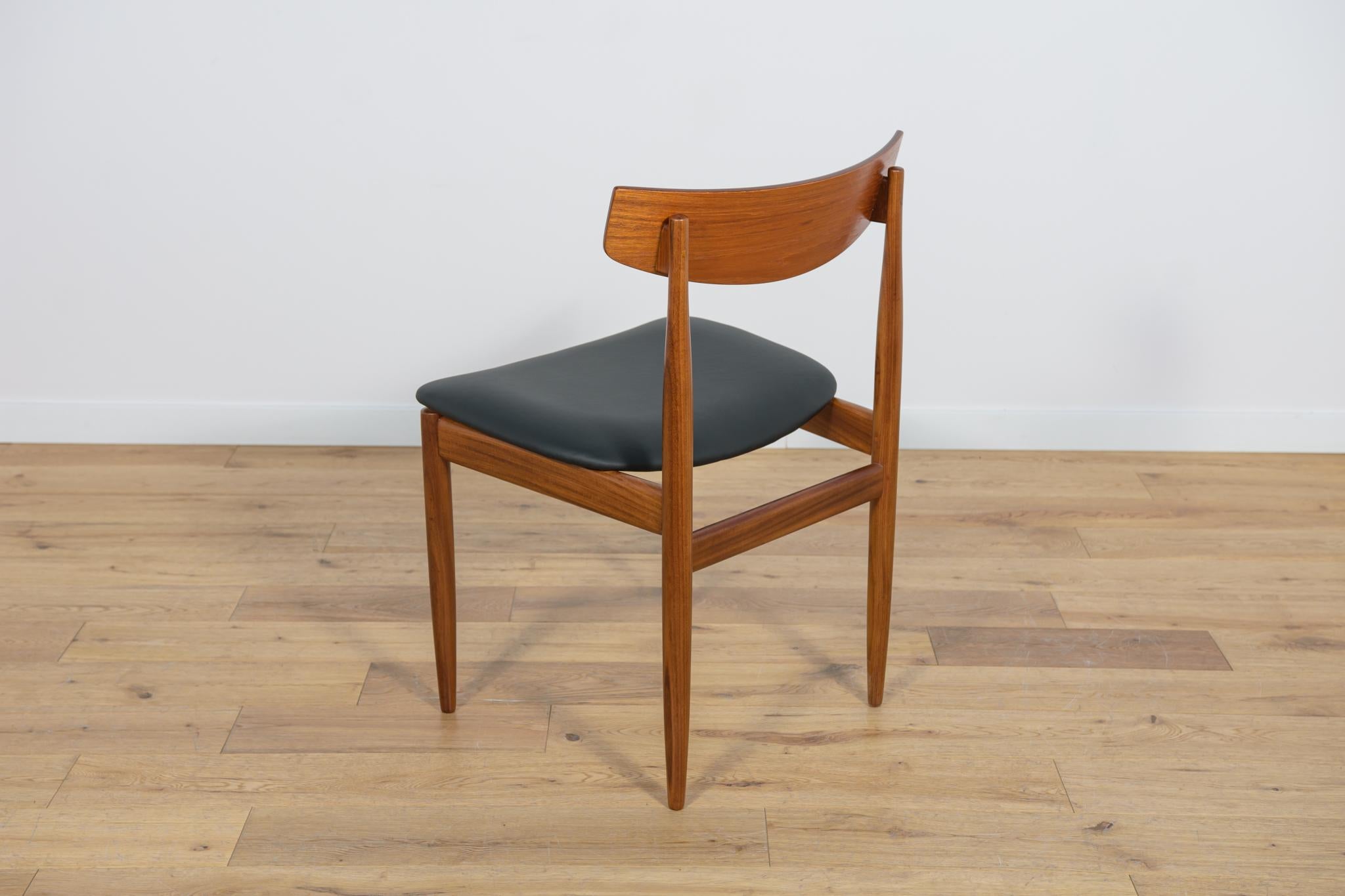 Mid-Century Dining Chairs in Teak by Ib Kofod Larsen for G-Plan, 1960s. For Sale 5
