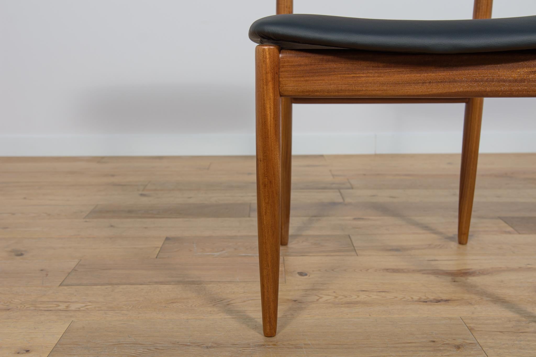 Mid-Century Dining Chairs in Teak by Ib Kofod Larsen for G-Plan, 1960s. For Sale 8