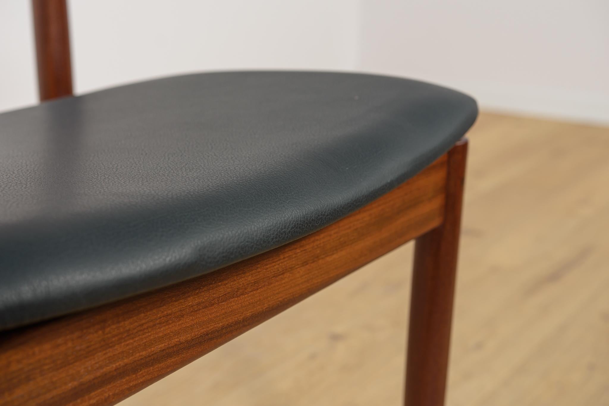 Mid-Century Dining Chairs in Teak by Ib Kofod Larsen for G-Plan, Great Britain. For Sale 5