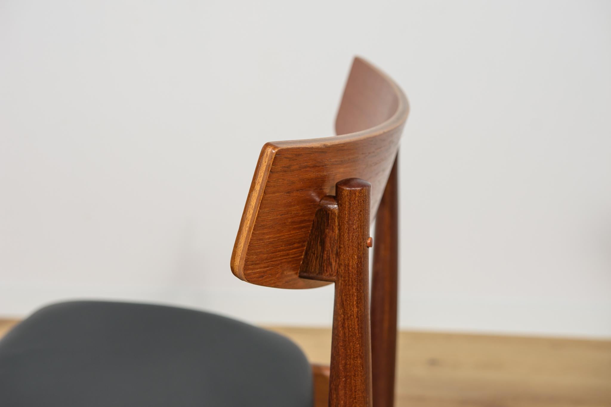 Mid-Century Dining Chairs in Teak by Ib Kofod Larsen for G-Plan, Great Britain. For Sale 8