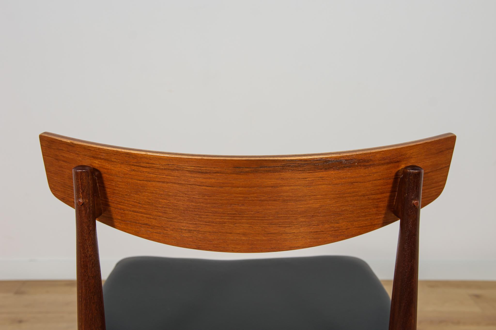 Mid-Century Dining Chairs in Teak by Ib Kofod Larsen for G-Plan, Great Britain. For Sale 9