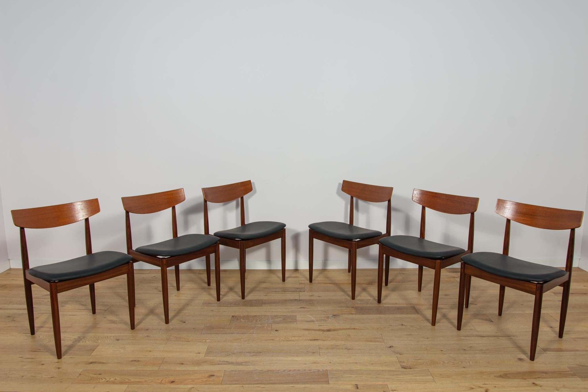 British Mid-Century Dining Chairs in Teak by Ib Kofod Larsen for G-Plan, Great Britain. For Sale