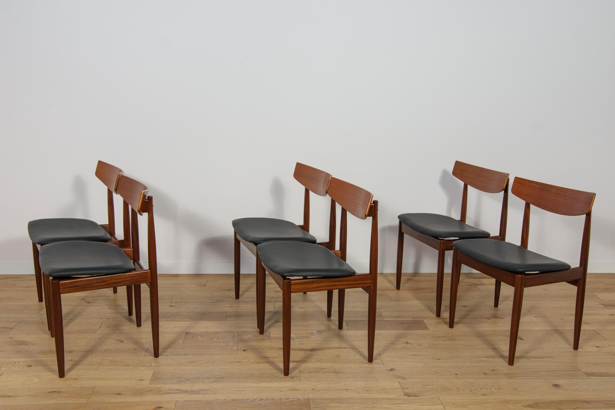 Mid-Century Dining Chairs in Teak by Ib Kofod Larsen for G-Plan, Great Britain. In Excellent Condition For Sale In GNIEZNO, 30