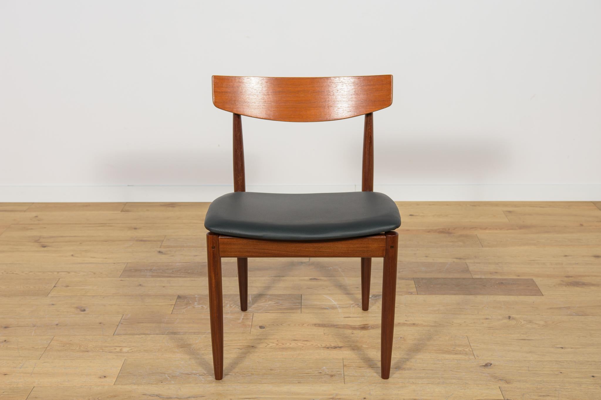 Mid-20th Century Mid-Century Dining Chairs in Teak by Ib Kofod Larsen for G-Plan, Great Britain. For Sale