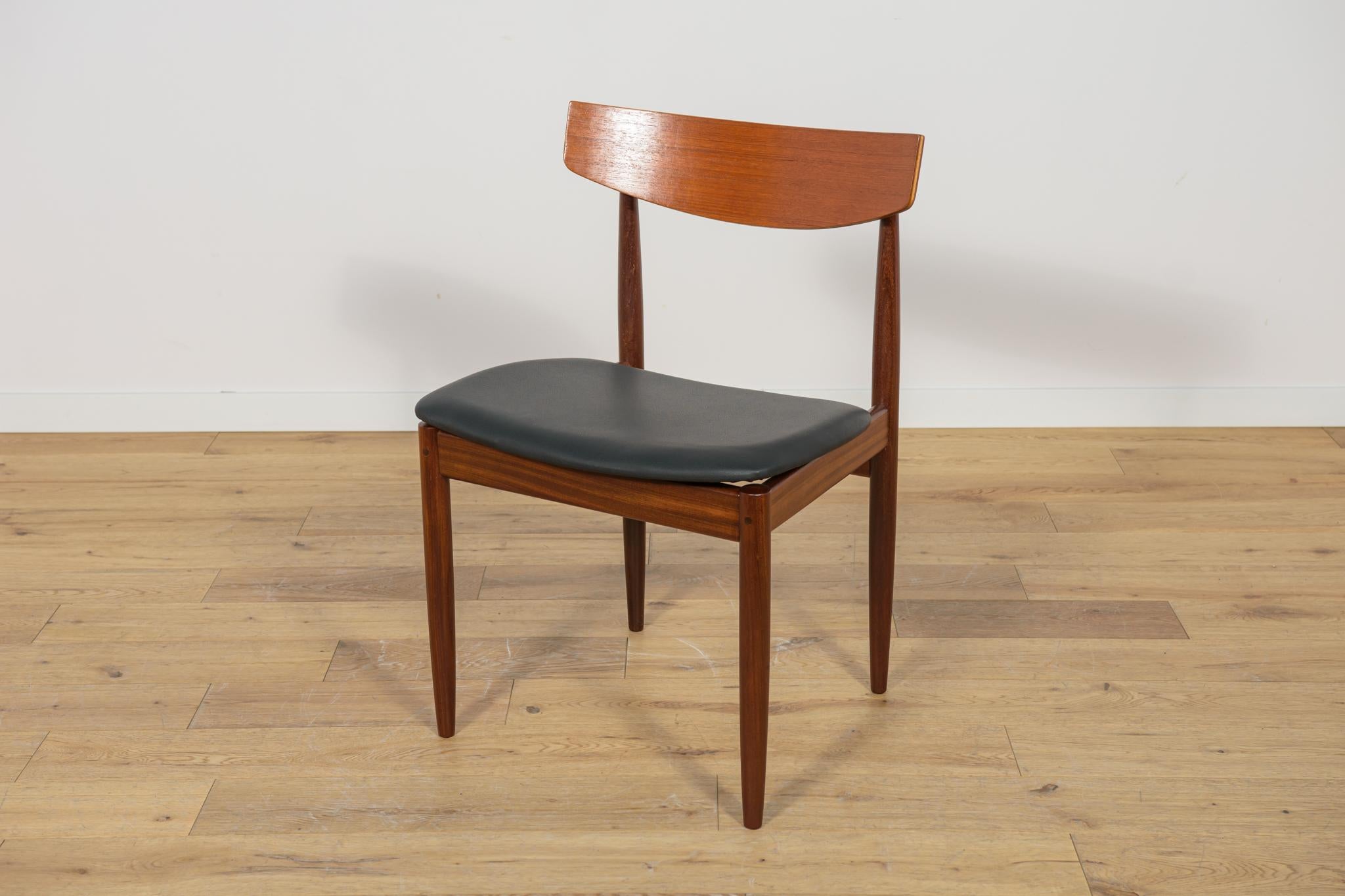 Leather Mid-Century Dining Chairs in Teak by Ib Kofod Larsen for G-Plan, Great Britain. For Sale