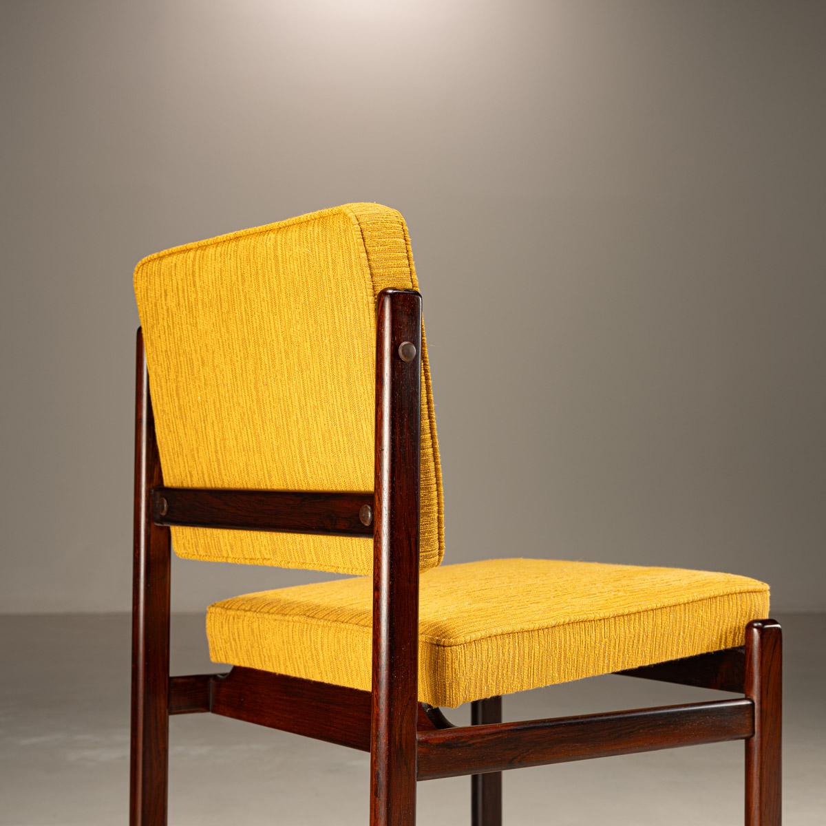 Mid-Century Dining Chairs 'Marco', by Sergio Rodrigues, Brazilian Hardwood In Good Condition For Sale In Sao Paulo, SP