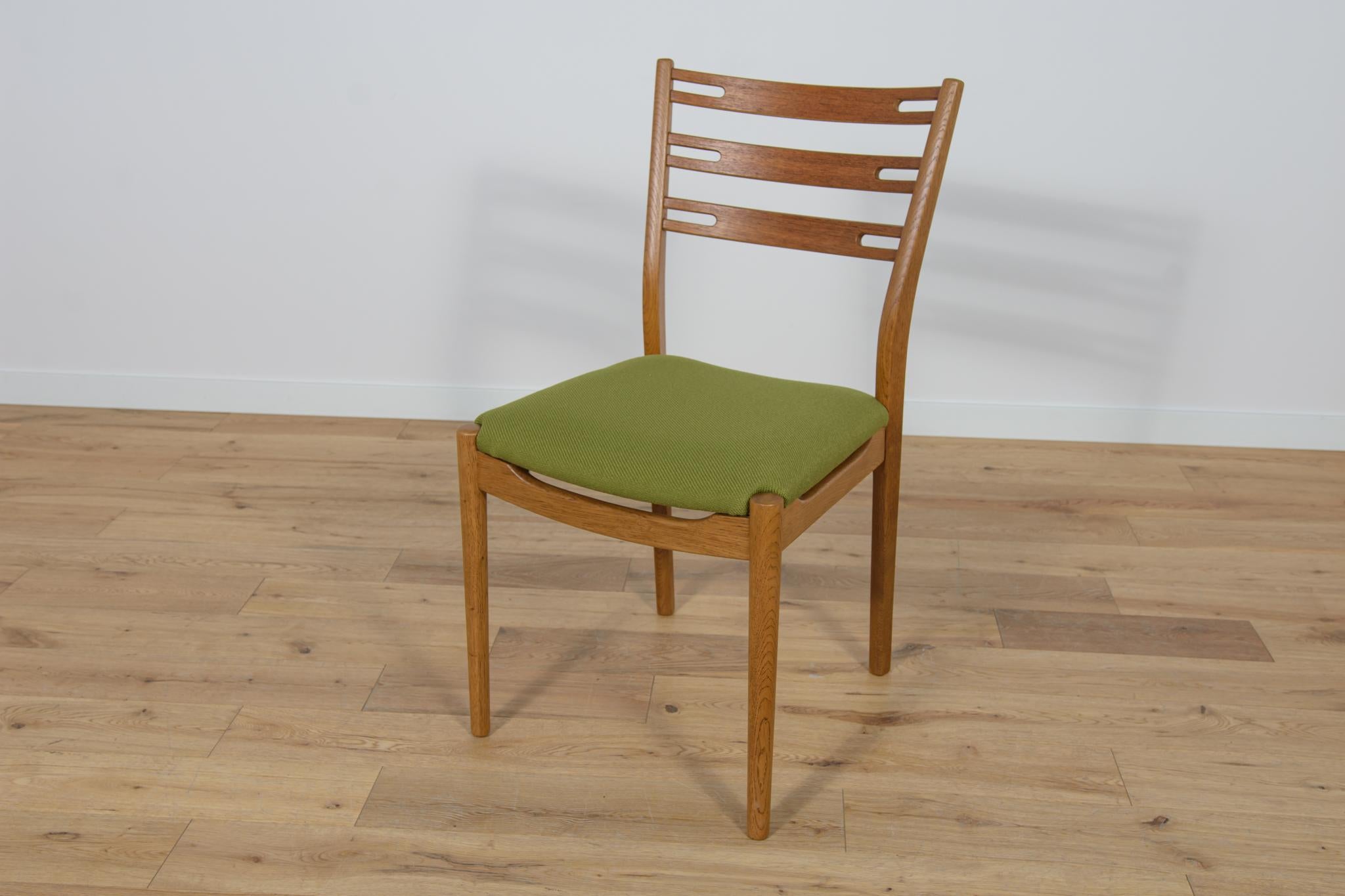 Fabric Mid-Century Dining Chairs Model 210 from Farstrup Furniture, 1960s, Set of 4 For Sale