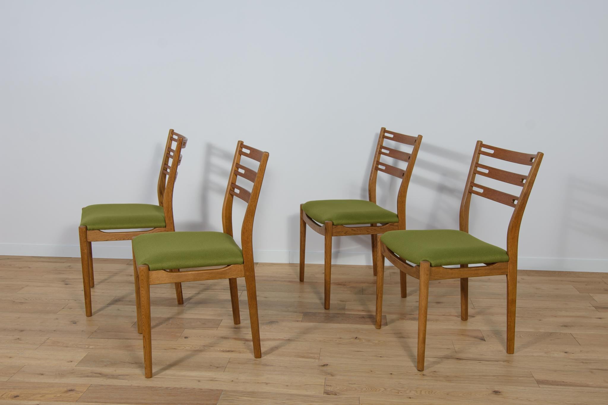 Travail du bois Chaises de salle à manger du milieu du siècle modèle 210 de Farstrup Furniture, années 1960, lot de 4 en vente