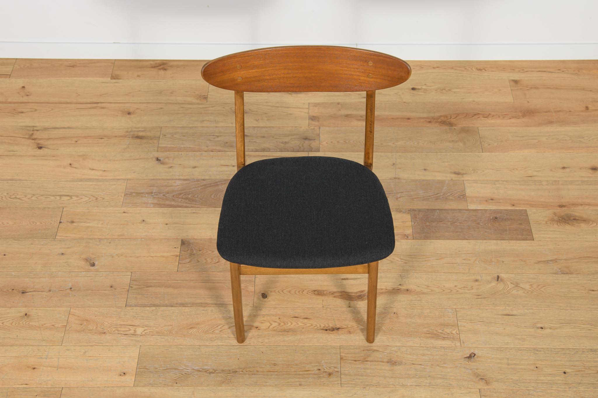 Tessuto Sedie da pranzo di metà secolo Model 210 di Farstrup Møbler, anni '60, Set di 6 in vendita