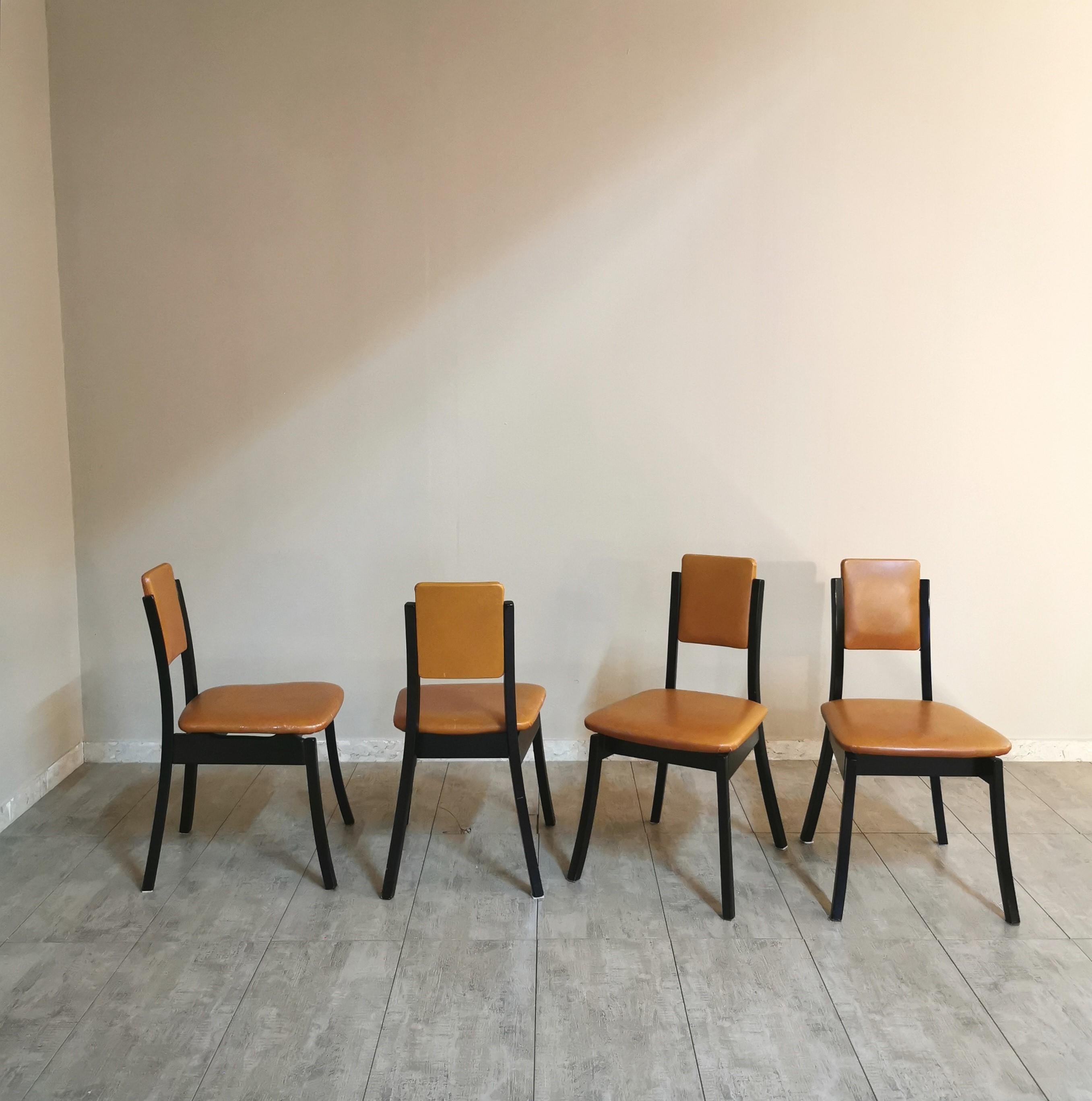Mid Century Dining Chairs Wood Leather by Angelo Mangiarotti Italy 1970 Set of 4 In Fair Condition In Palermo, IT