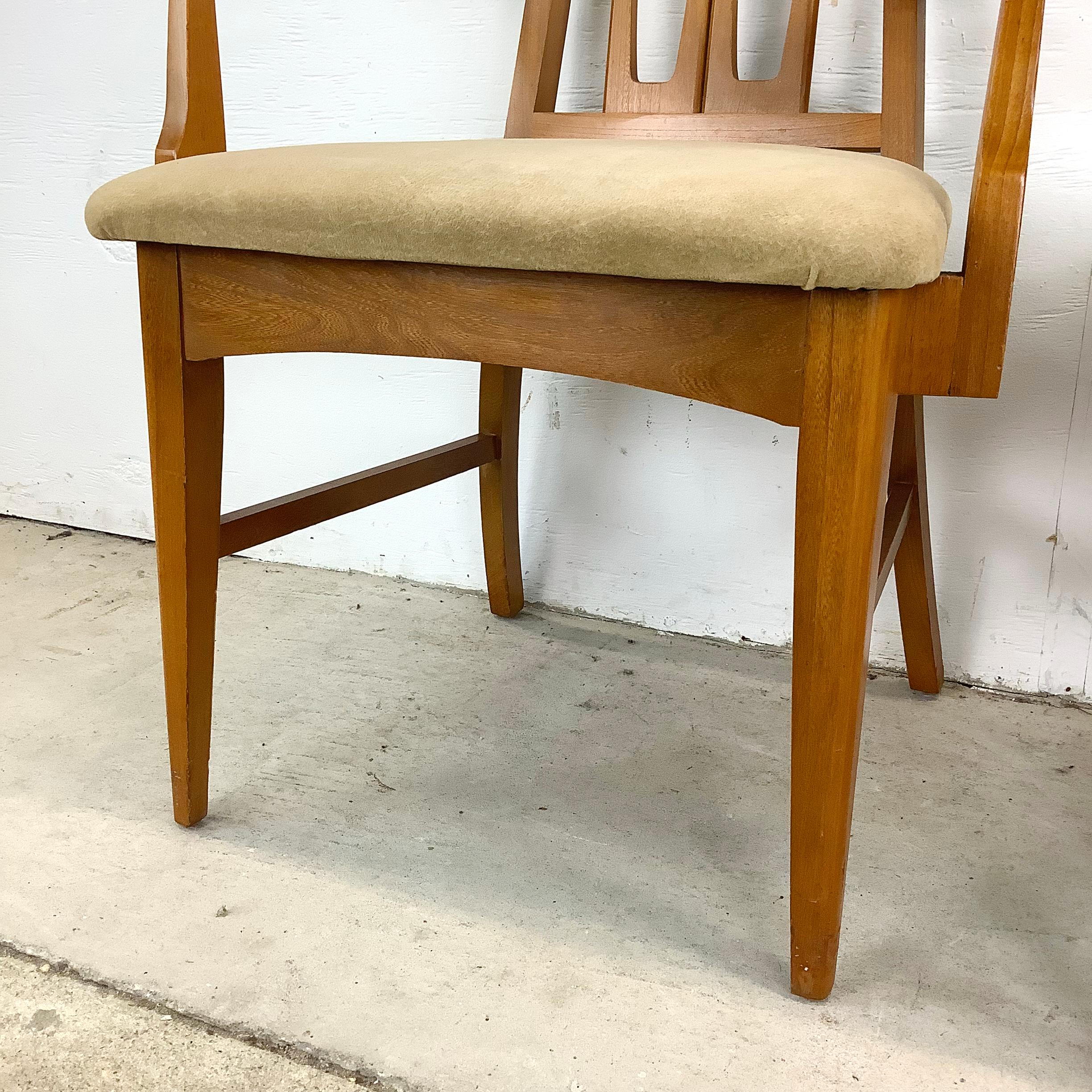 Esszimmerstühle aus der Mitte des Jahrhunderts von Young Manufacturing – Paar im Angebot 11