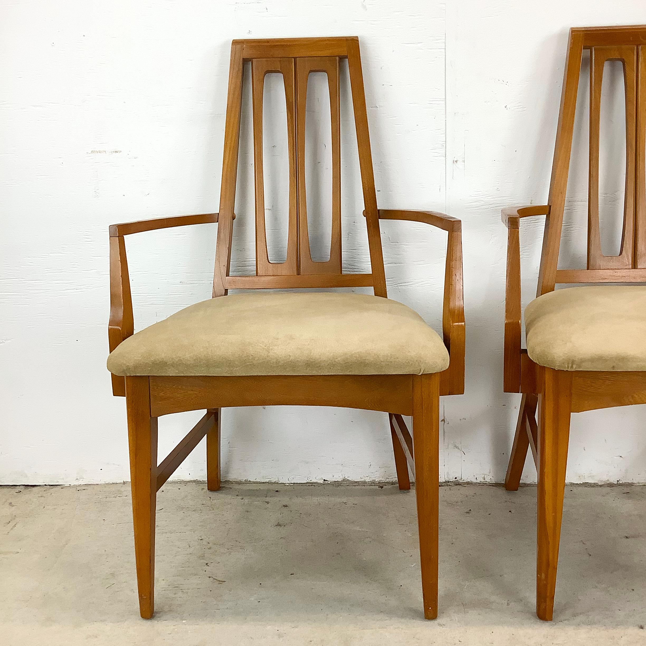 Esszimmerstühle aus der Mitte des Jahrhunderts von Young Manufacturing – Paar (Moderne der Mitte des Jahrhunderts) im Angebot