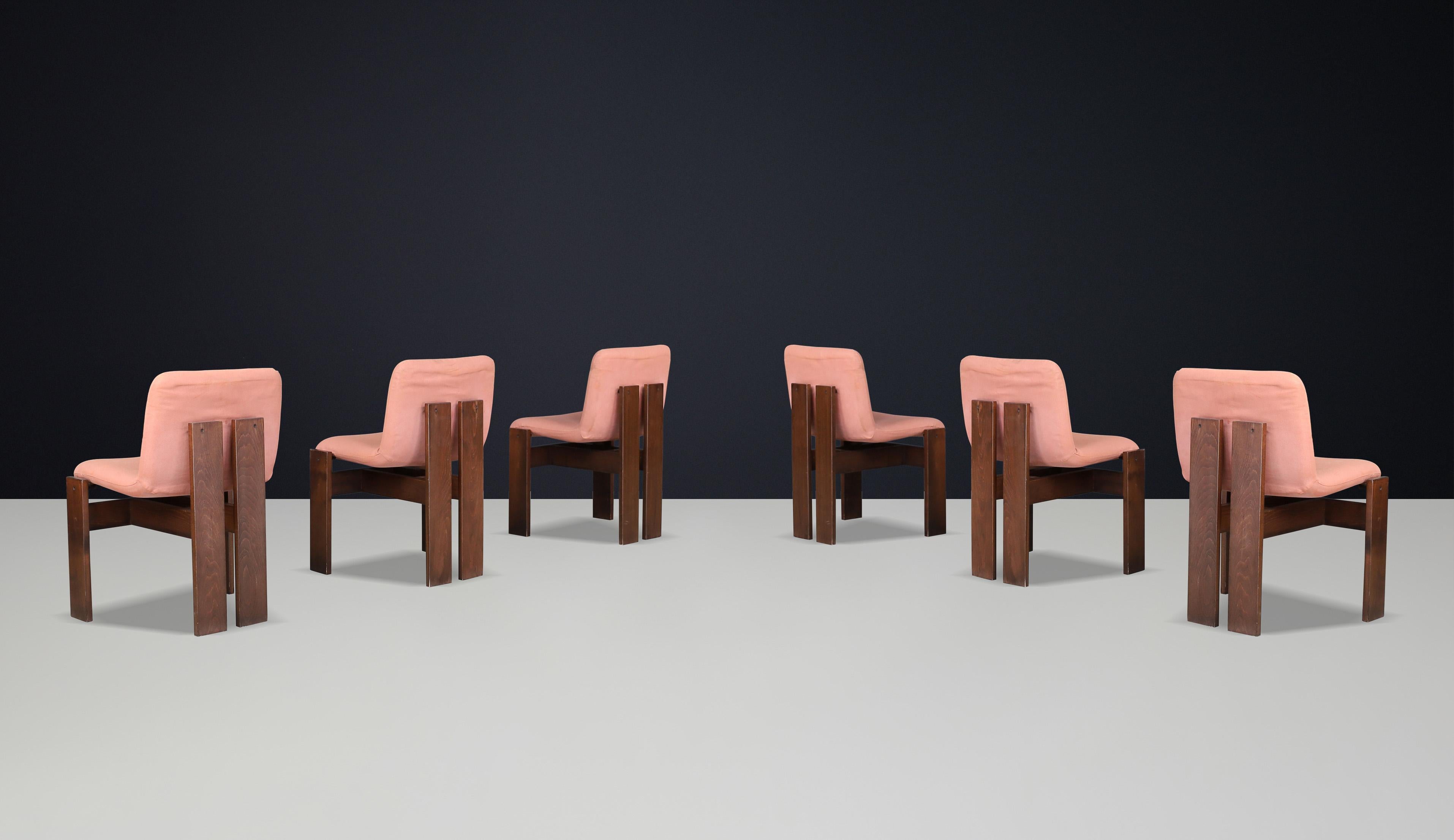 Mid-Century moderno Sedie da sala da pranzo di metà secolo con Wood Wood e tessuto color salmone in vendita
